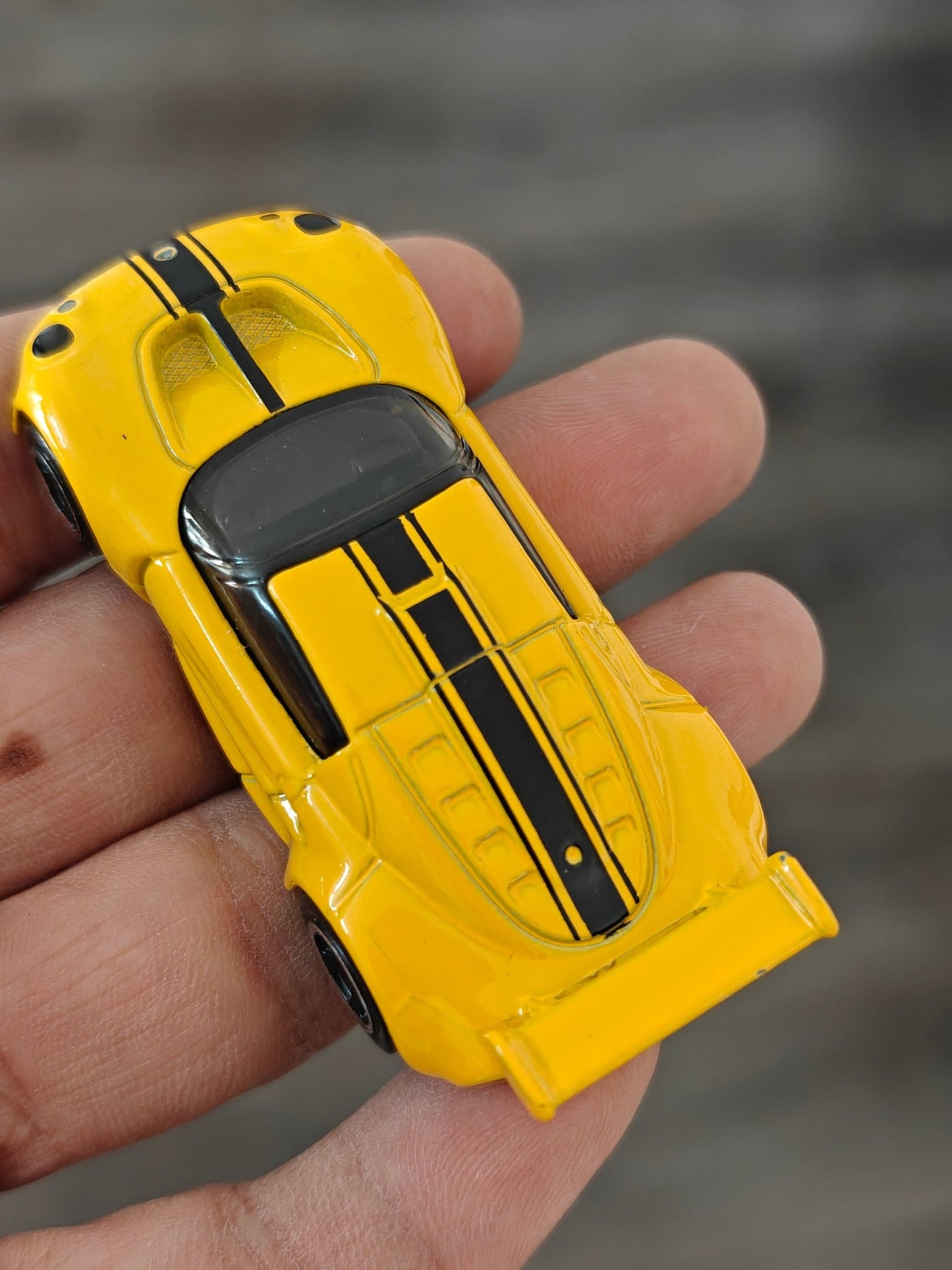 Hot Wheels Lotus Sport Elise - Yellow (Uncarded - New) - Kinder Logs