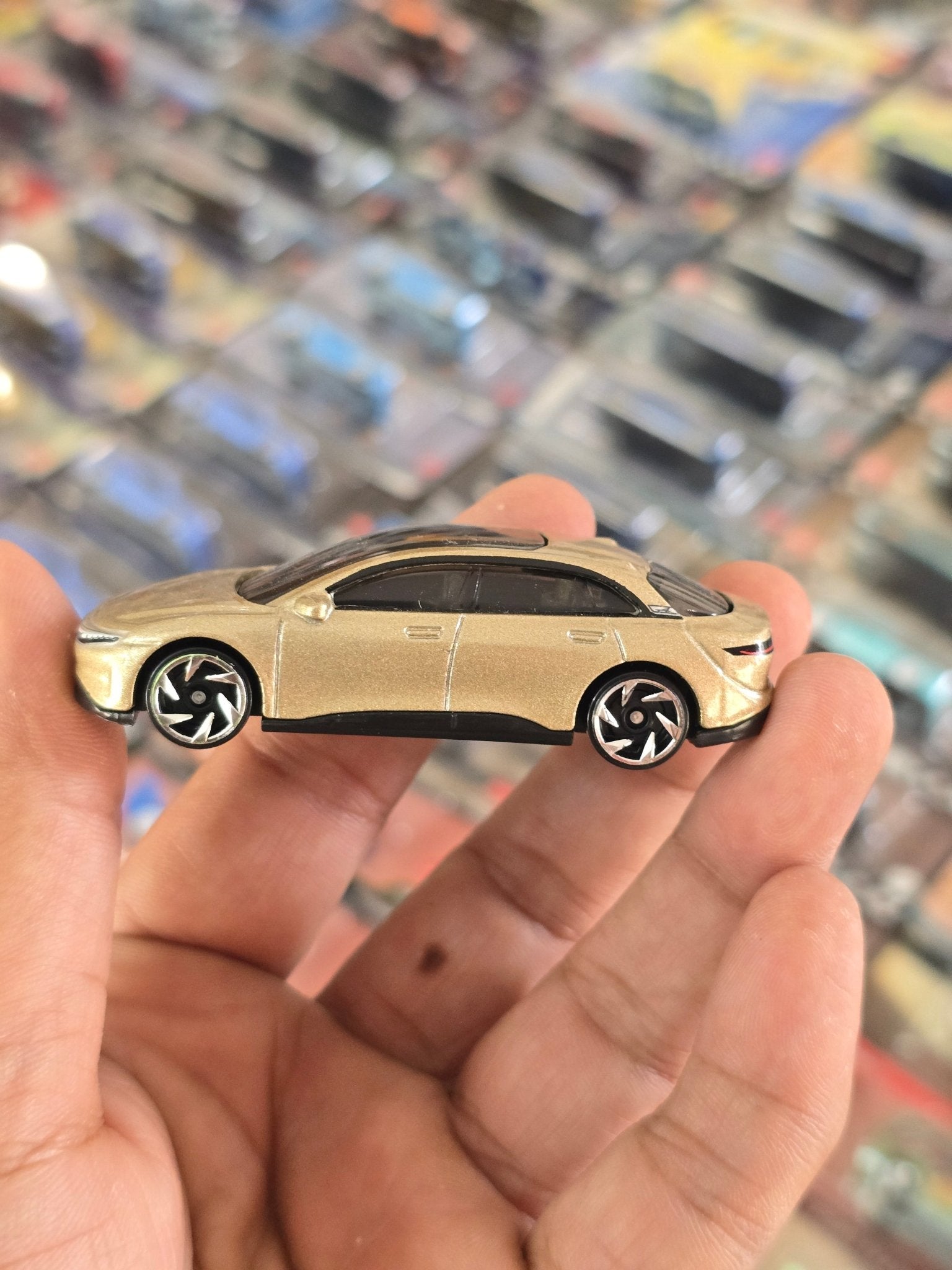 Hot Wheels Lucid Air - Gold (Uncarded) - Kinder Logs