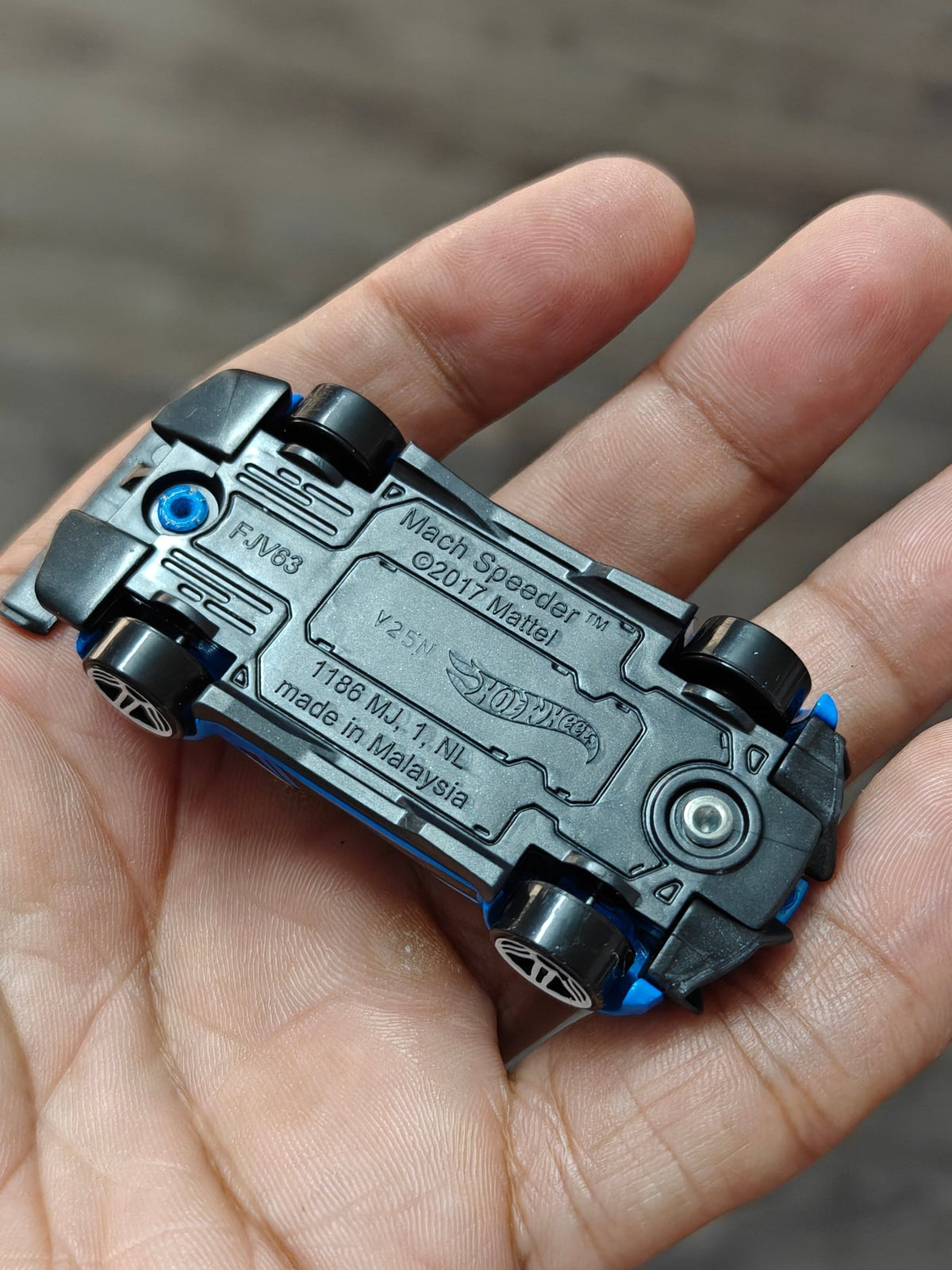 Hot Wheels Mach Speeder - Blue (Uncarded - New) - Kinder Logs
