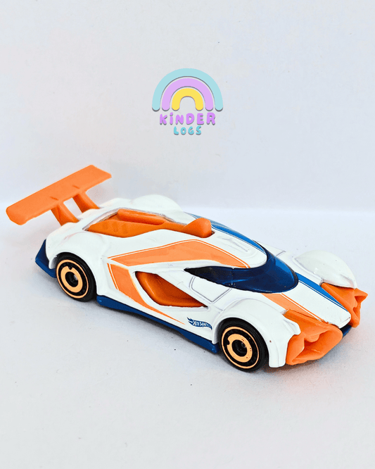Hot Wheels Mach Speeder - White (Uncarded - New) - Kinder Logs