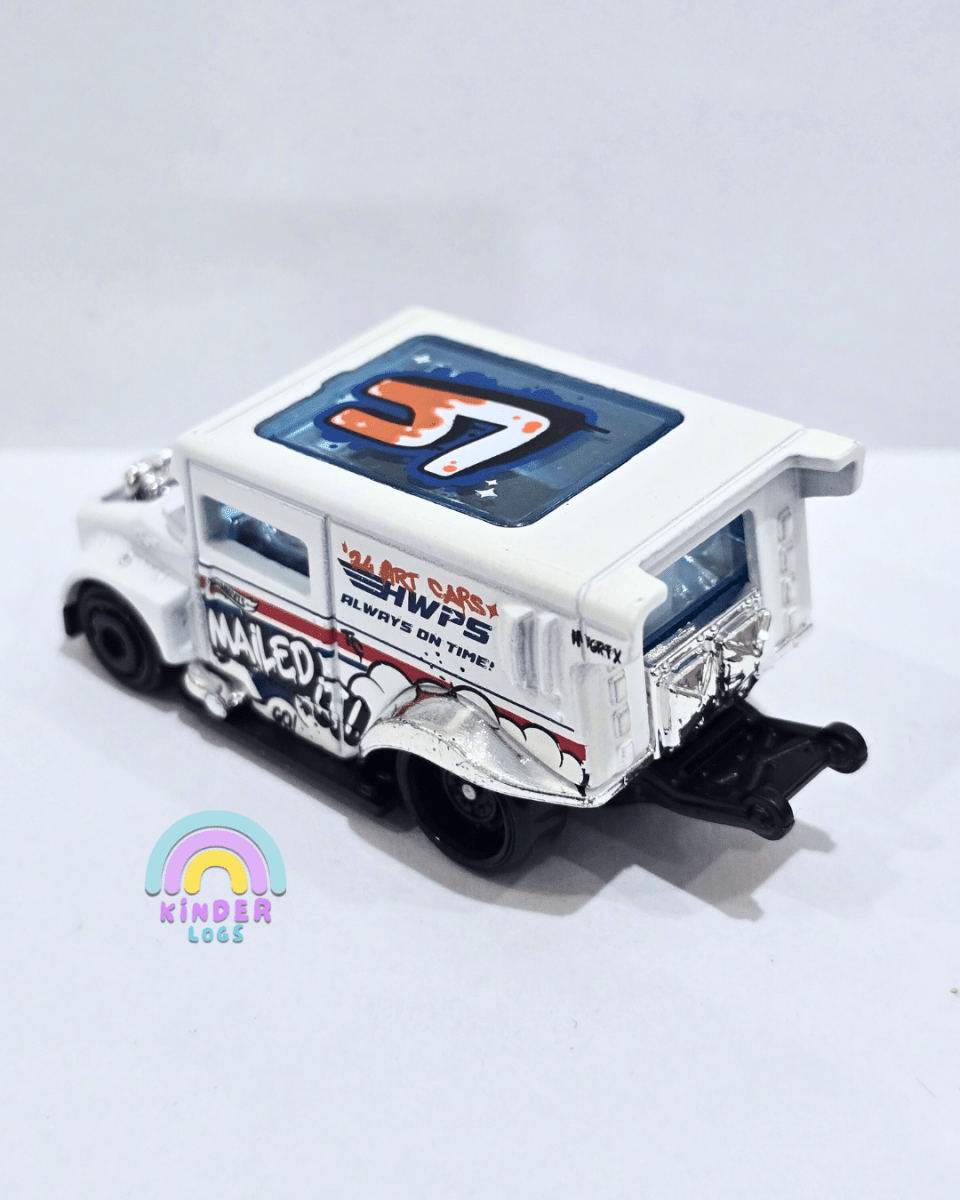 Hot Wheels Mailed It! - White (Uncarded) - Kinder Logs