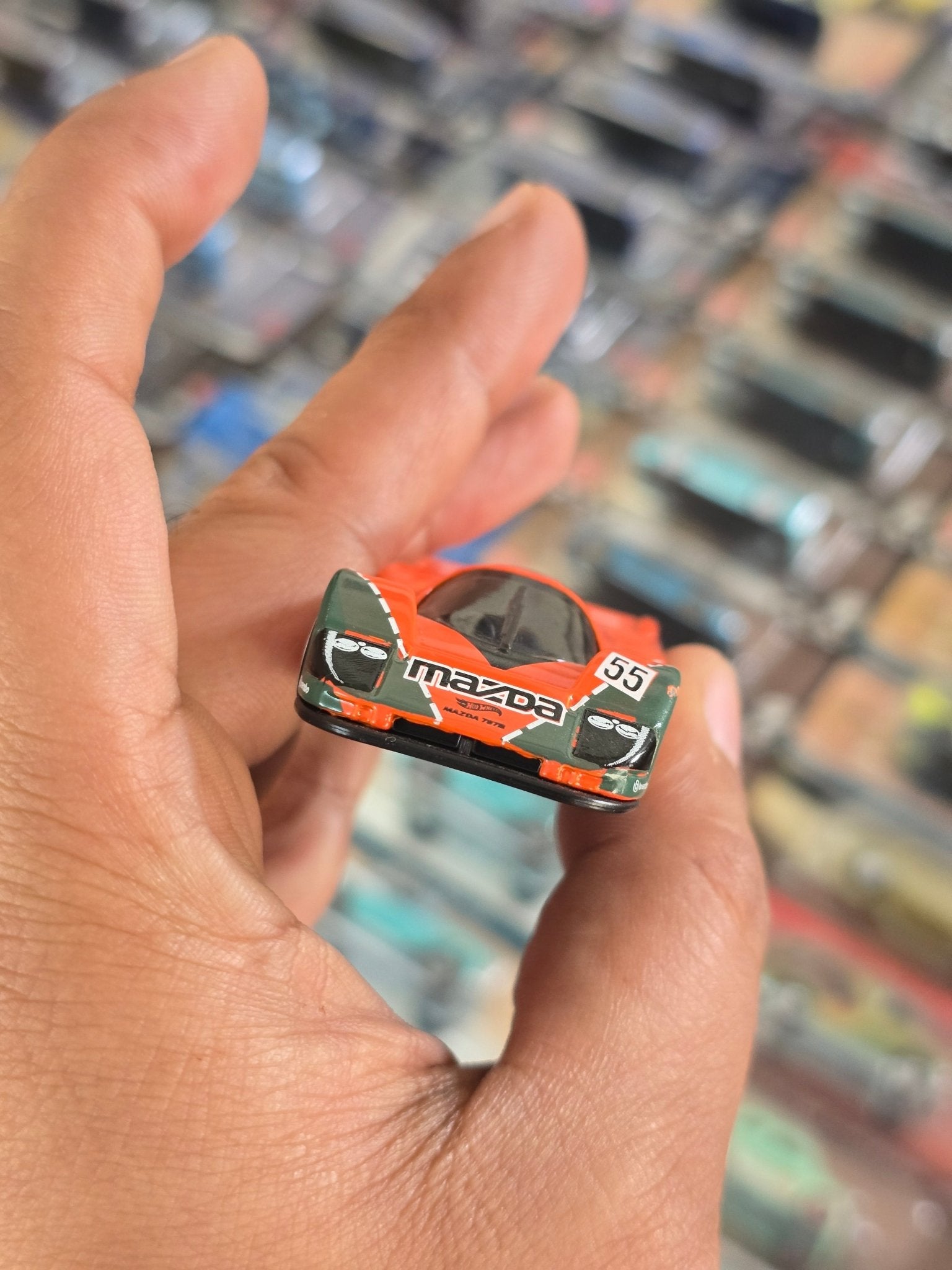 Hot Wheels Mazda 787B - Orange (Uncarded) - Kinder Logs