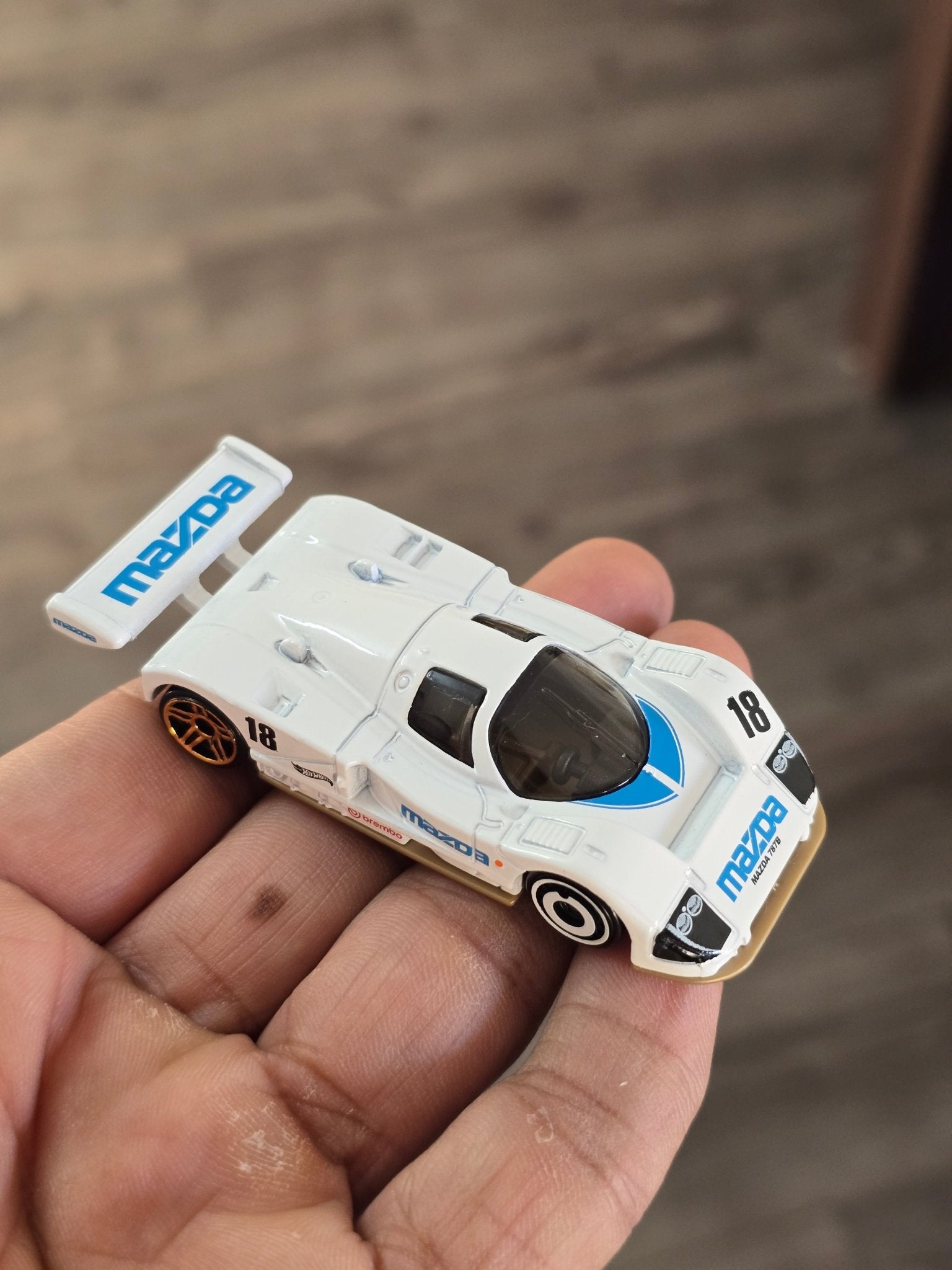 Hot Wheels Mazda 787B - White (Uncarded - New) - Kinder Logs