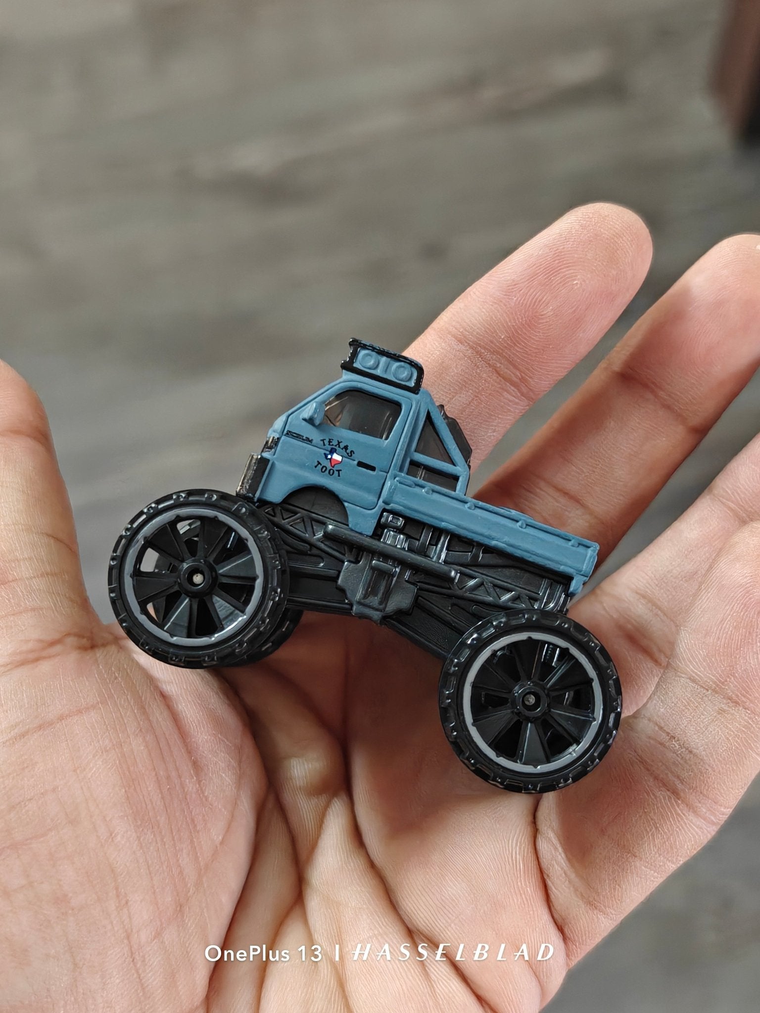 Hot Wheels Mazda Autozam - Grey (Uncarded - New) - Kinder Logs