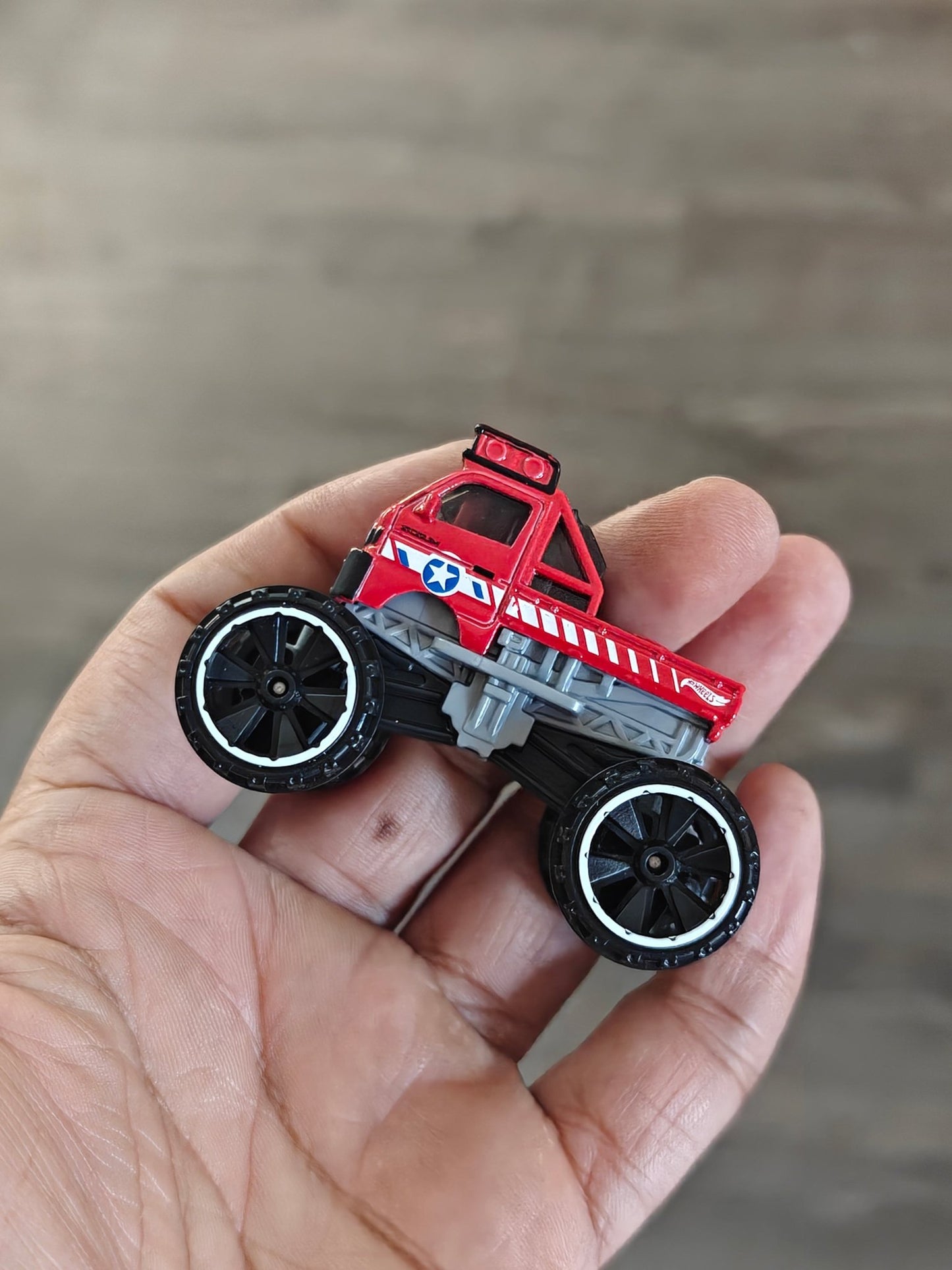 Hot Wheels Mazda Autozam - Red (Uncarded - New) - Kinder Logs