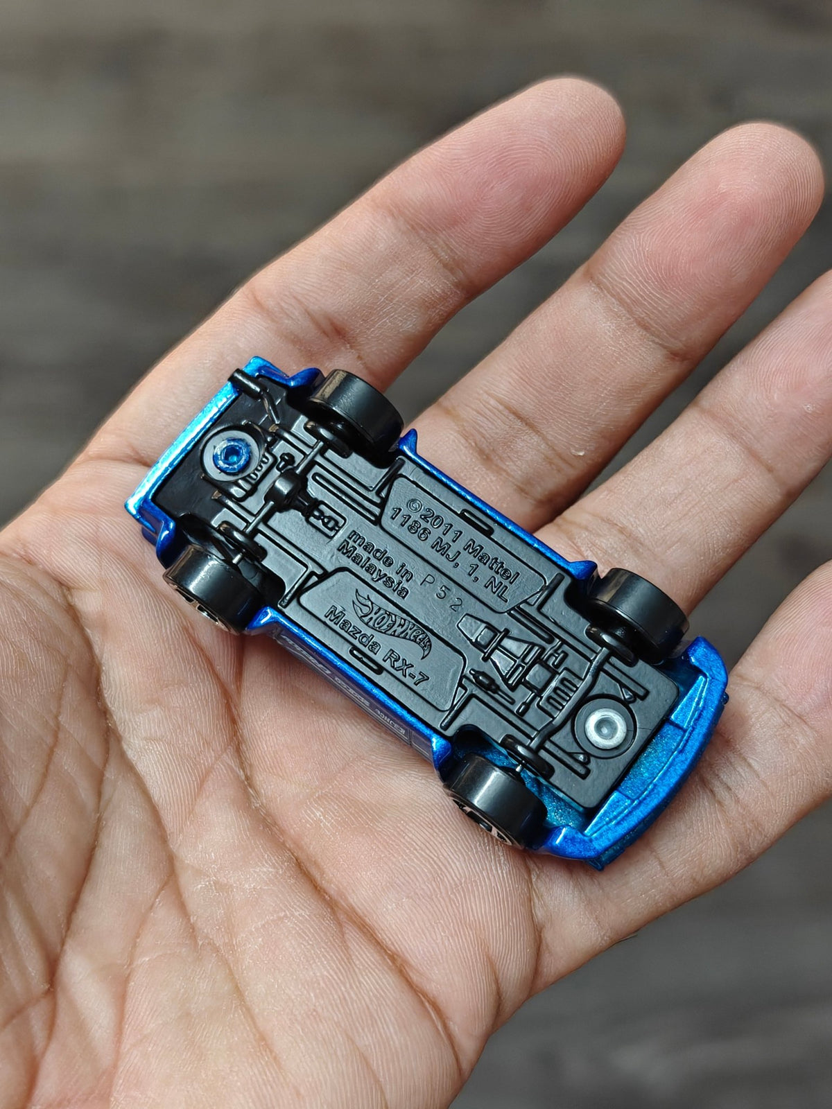 Hot Wheels Mazda RX-7 - Blue (Uncarded - New) - Kinder Logs