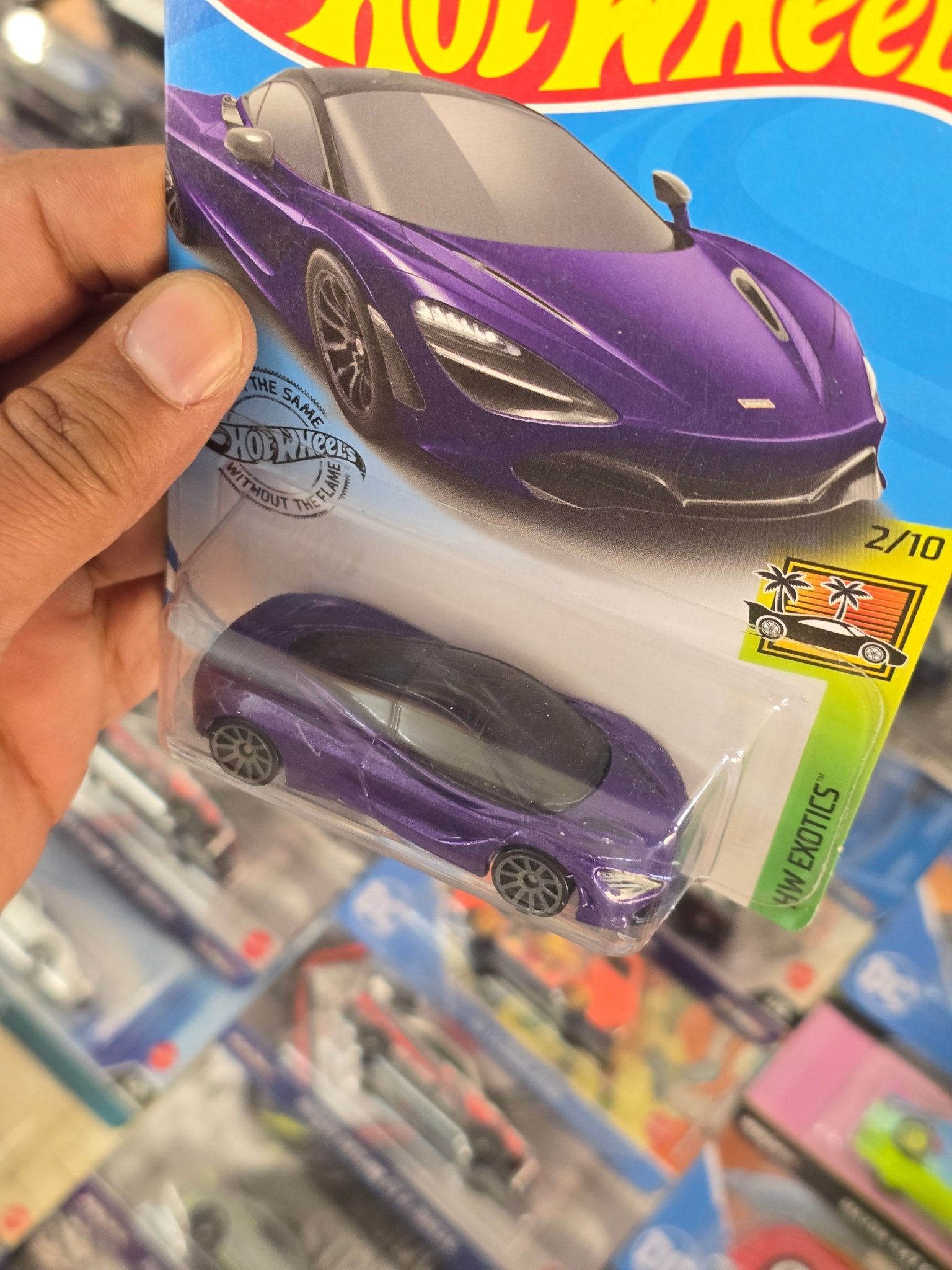 Hot Wheels McLaren 720S - Purple Color - Kinder Logs