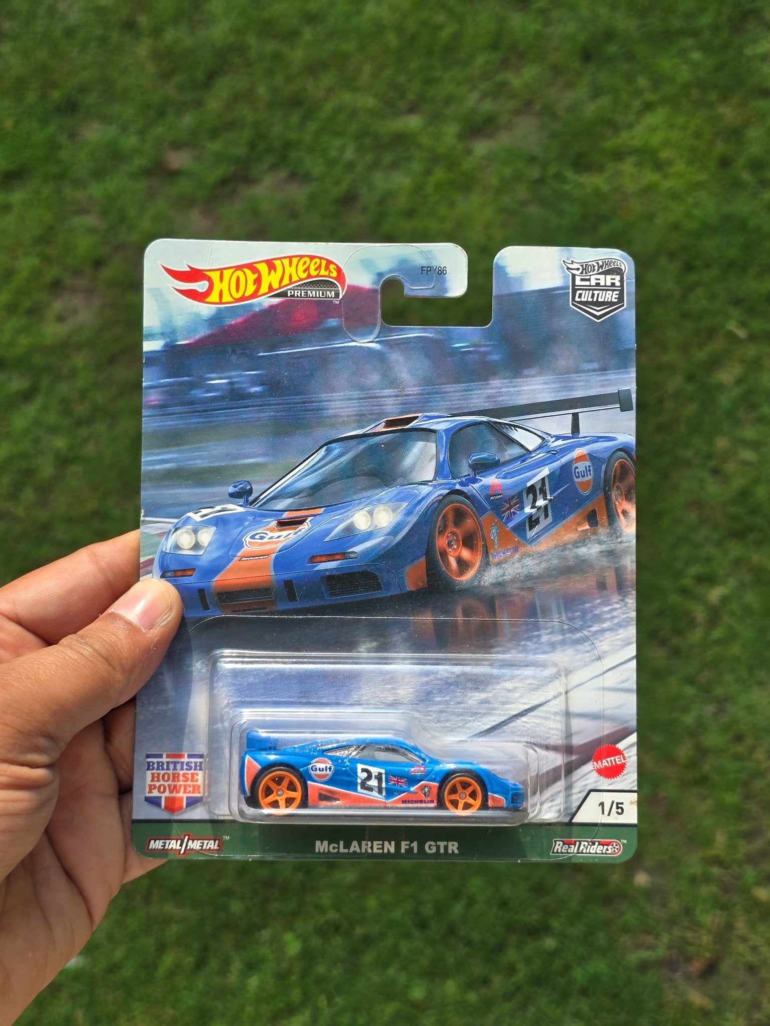 Hot Wheels McLaren F1 GTR British Horse Power Edition - Kinder Logs