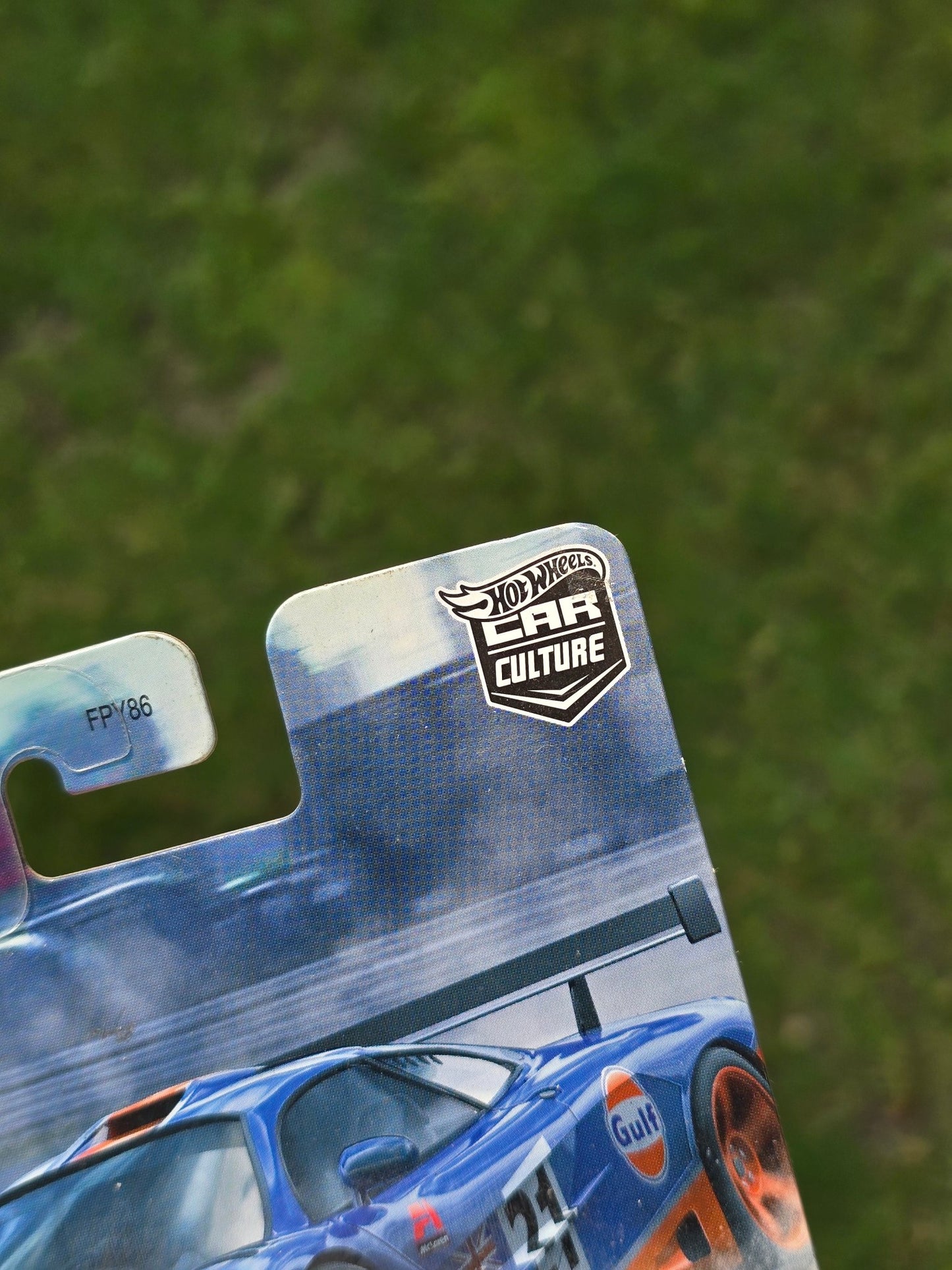 Hot Wheels McLaren F1 GTR British Horse Power Edition - Kinder Logs
