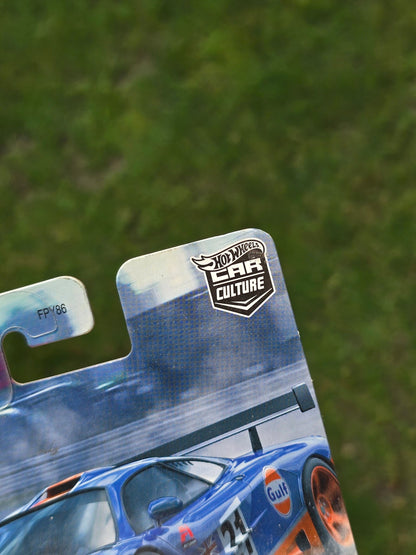 Hot Wheels McLaren F1 GTR British Horse Power Edition - Kinder Logs