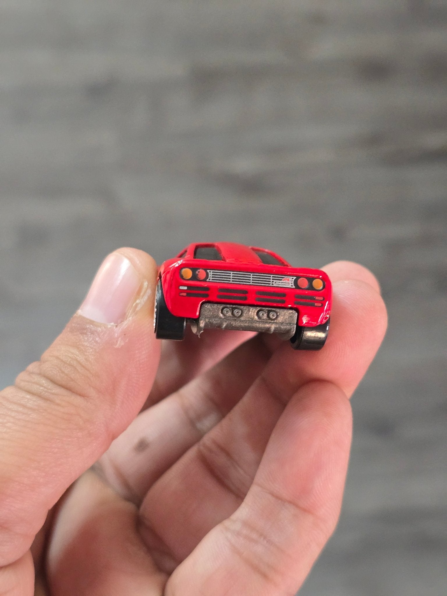 Hot Wheels McLaren F1 - Red (Uncarded - New) - Kinder Logs