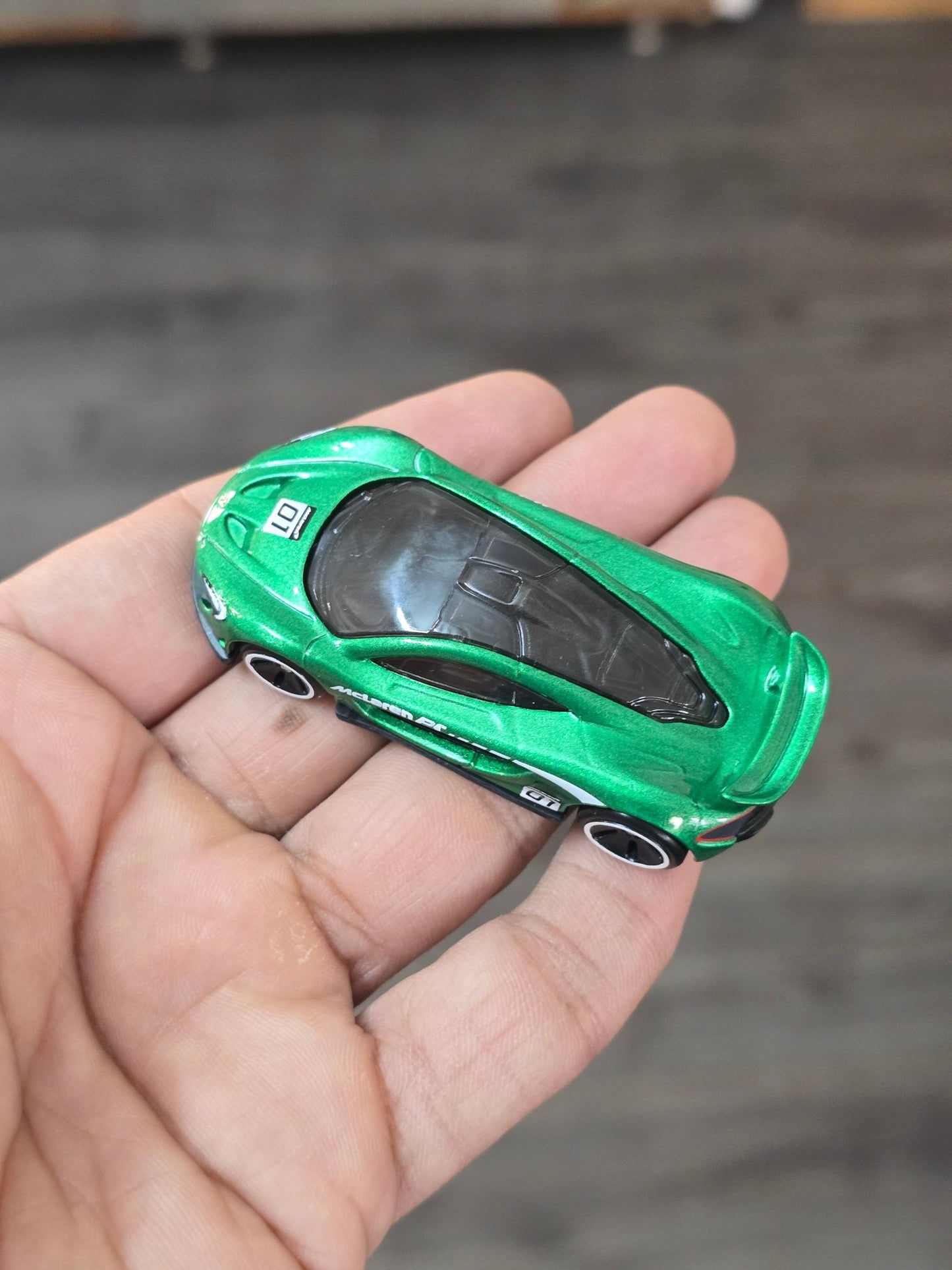 Hot Wheels McLaren P1 - Hybrid Speed (Uncarded - New) - Kinder Logs