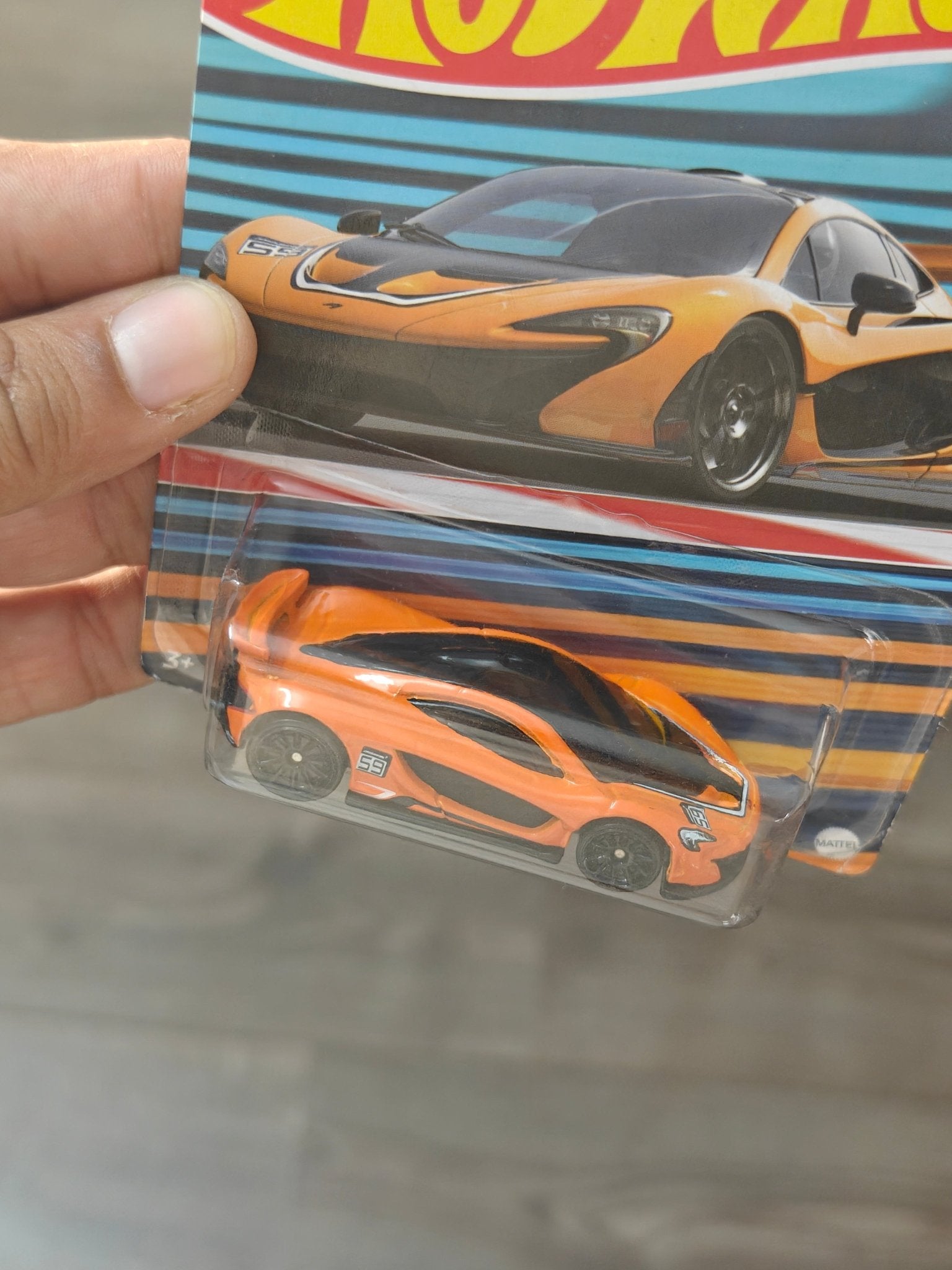 Hot Wheels McLaren P1 - Racing Circuit (Imported) - Kinder Logs