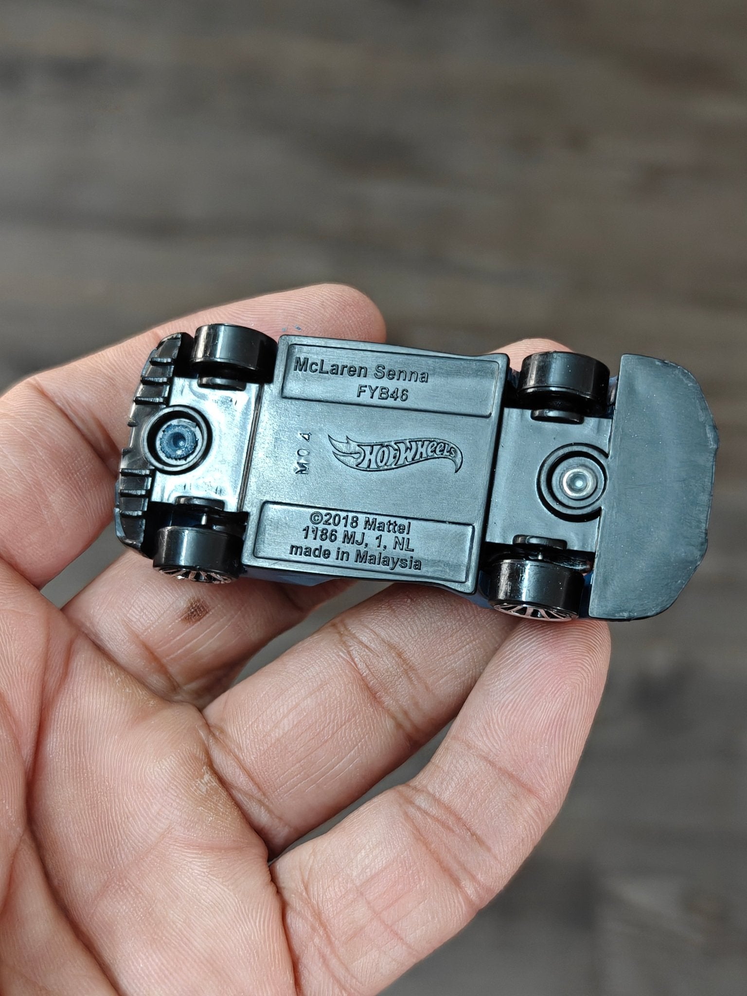 Hot Wheels McLaren Senna - Blue (Uncarded - New) - Kinder Logs