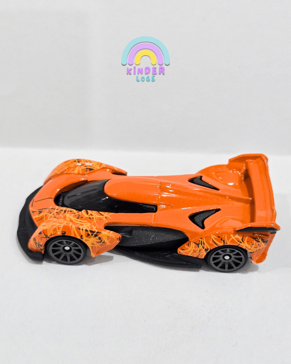 Hot Wheels McLaren Solus GT - Used Car (Uncarded) - Kinder Logs