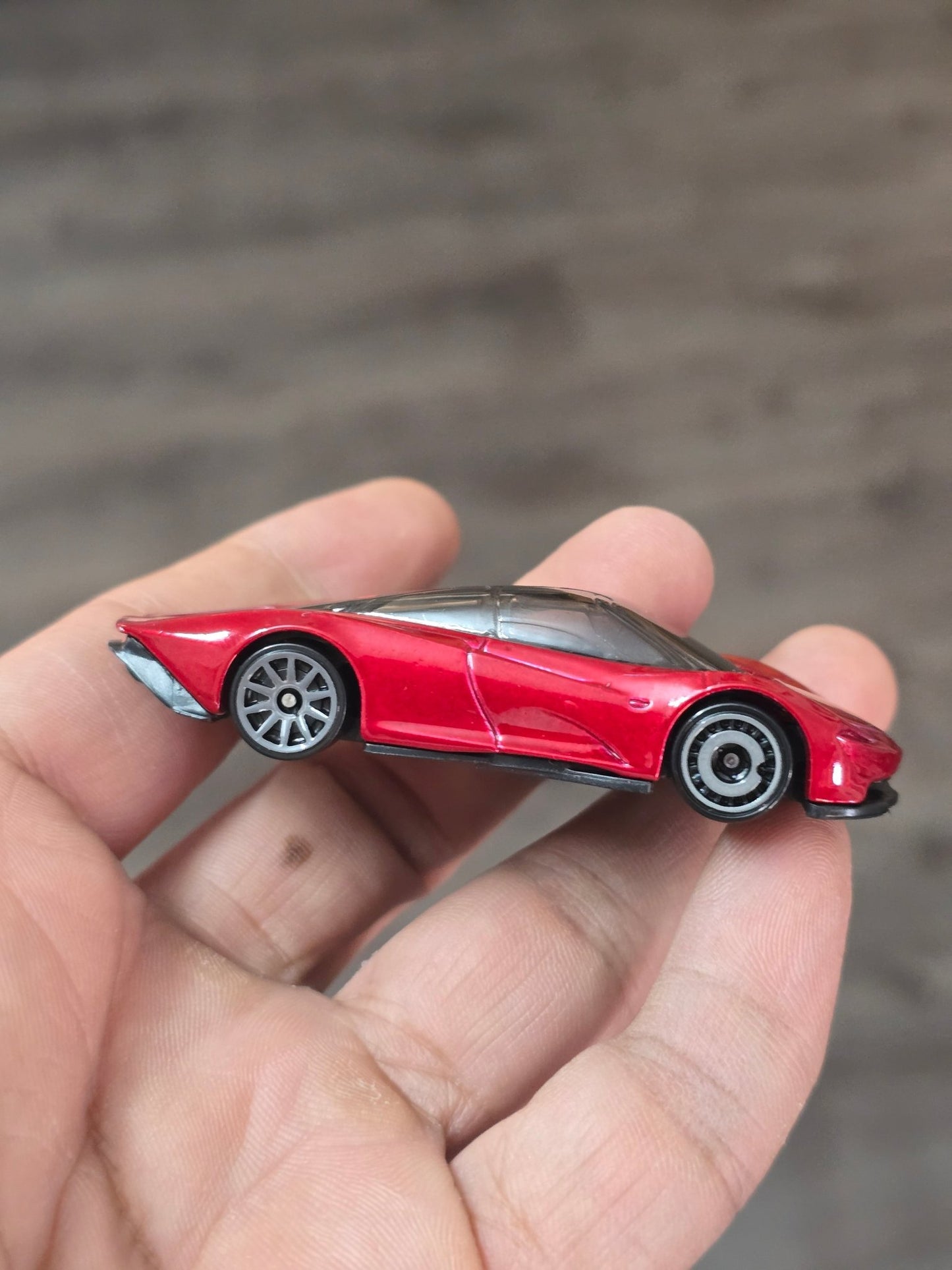 Hot Wheels McLaren Speedtail - Red (Uncarded - New) - Kinder Logs
