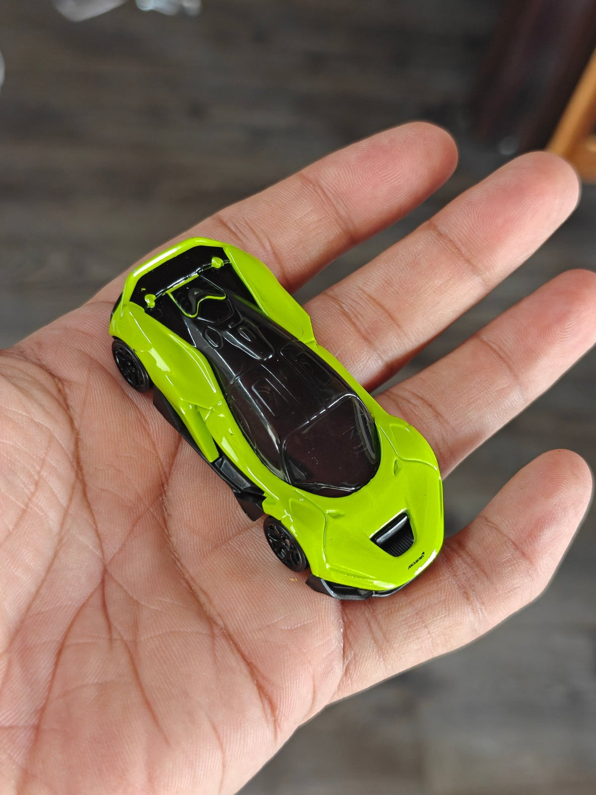Hot Wheels McLaren W1 - Green (Uncarded - New) - Kinder Logs