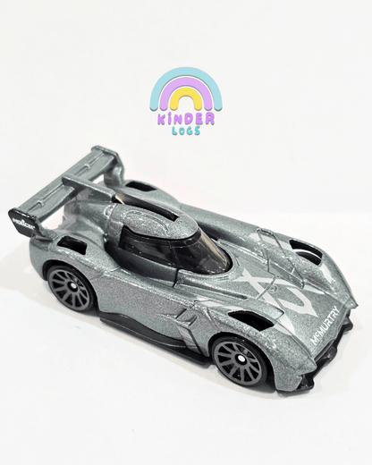 Hot Wheels McMurtry Spéirling - Grey (Uncarded - New) - Kinder Logs