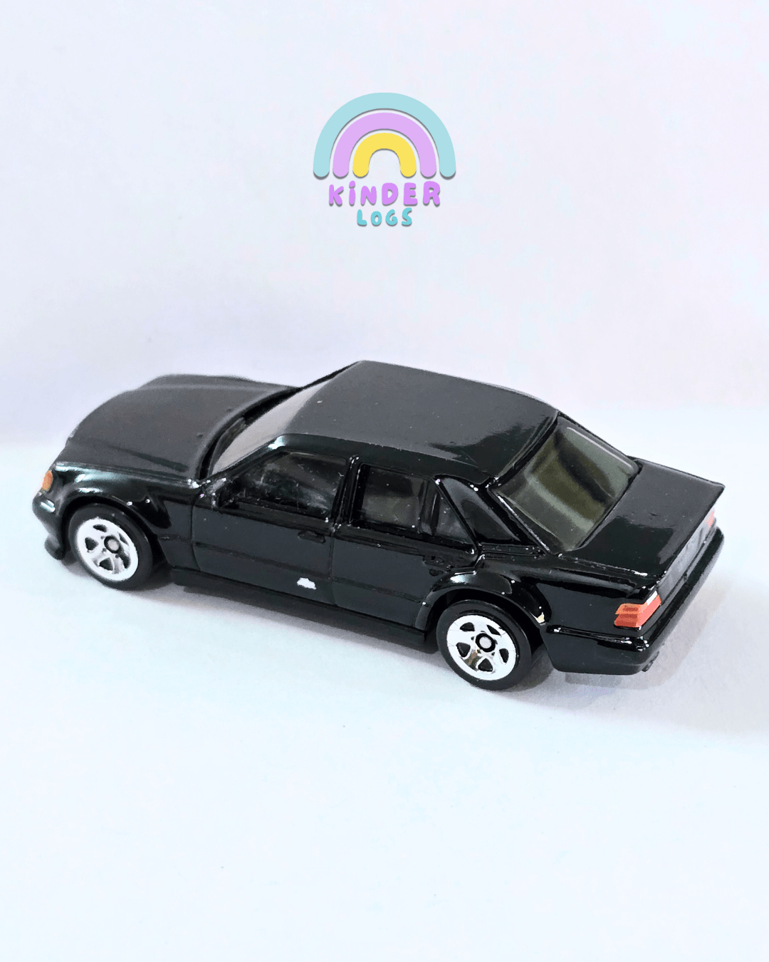 Hot Wheels Mercedes - Benz 500 E - Black (Pre - Owned Car) - Kinder Logs
