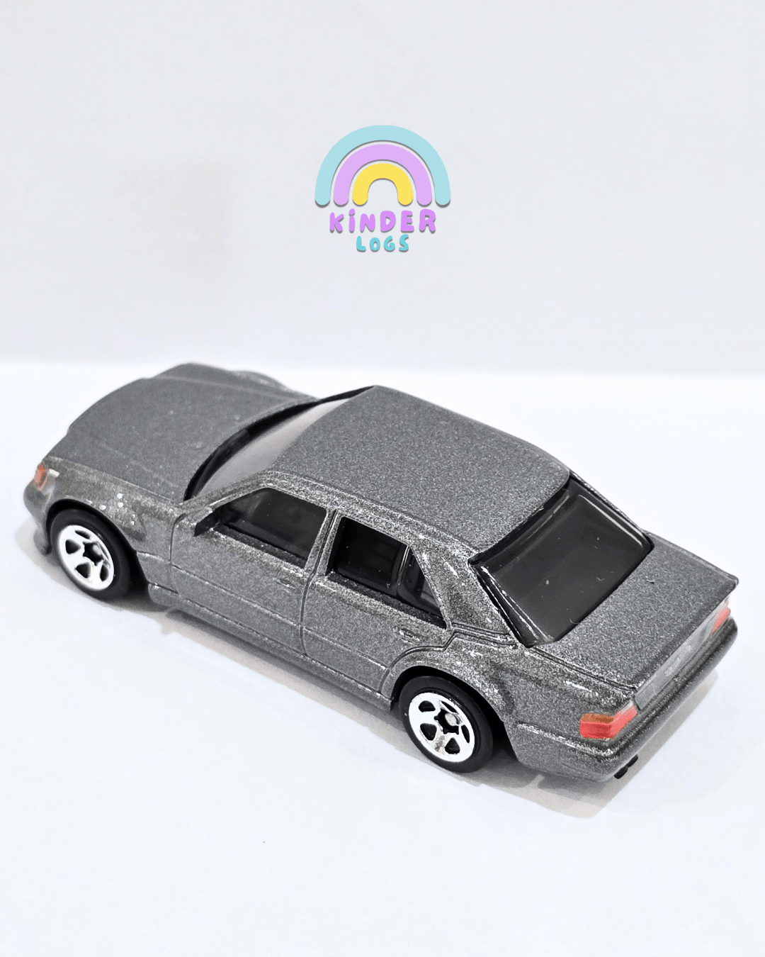 Hot Wheels Mercedes - Benz 500 E - Metallic Grey (Uncarded) - Kinder Logs