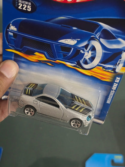 Hot Wheels Mercedes - Benz SLK - Collector No. 225 - Kinder Logs