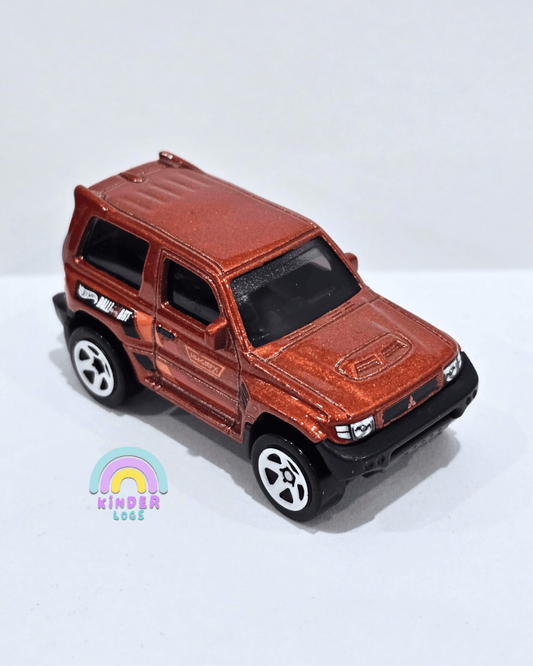 Hot Wheels Mitsubishi Pajero Evolution - Red (Uncarded) - Kinder Logs