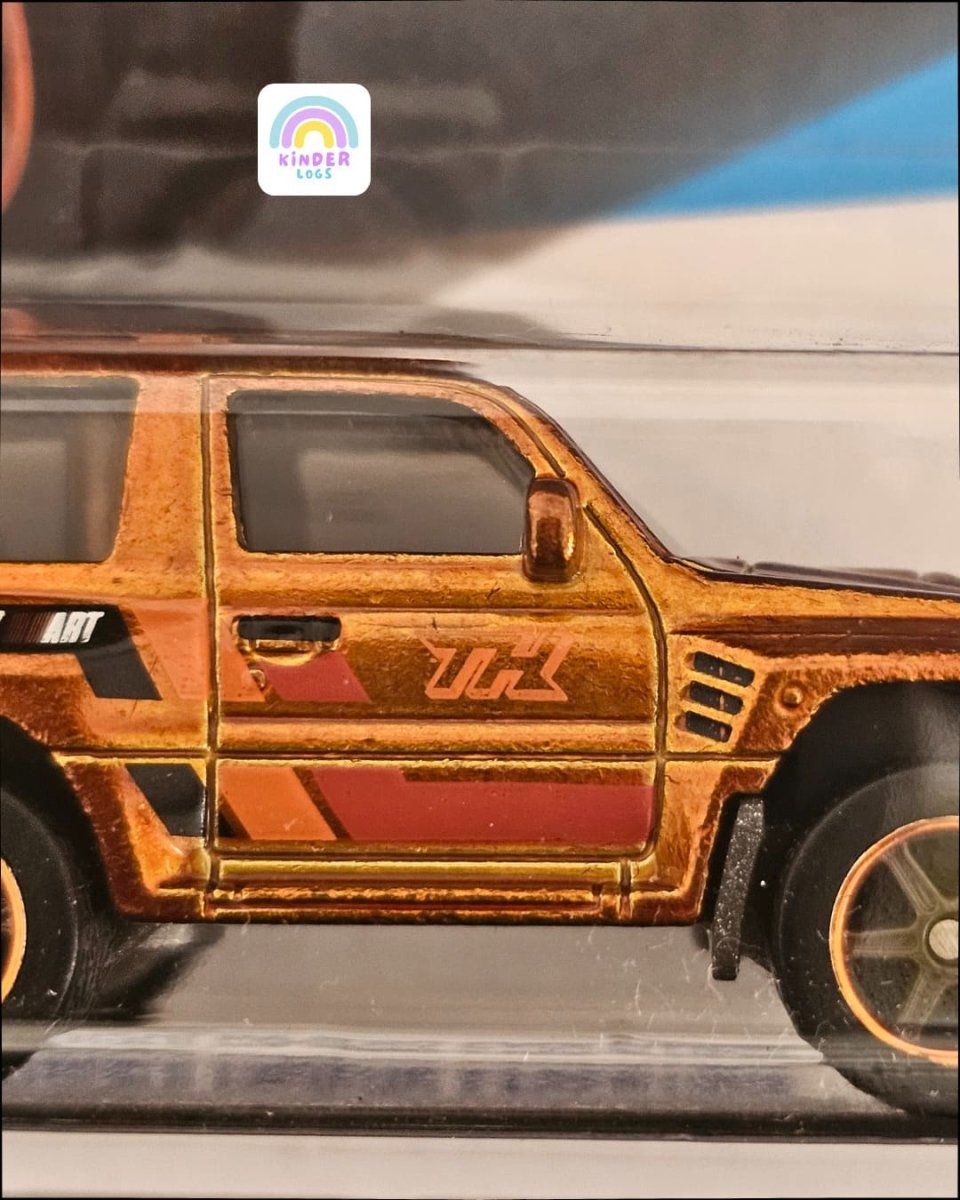 Hot Wheels Mitsubishi Pajero Evolution - Super Treasure Hunt (STH) - Kinder Logs