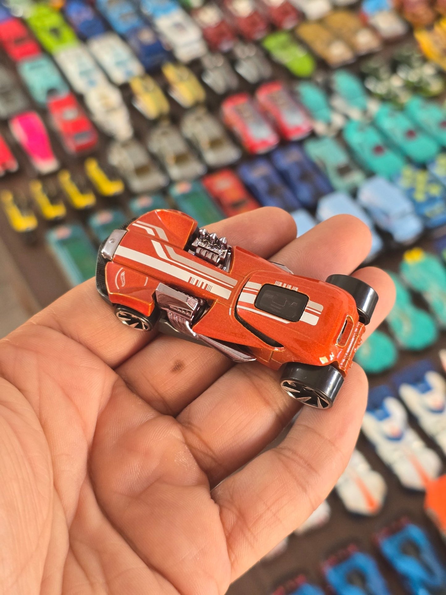 Hot Wheels Mod Mill (Uncarded - New) - Kinder Logs
