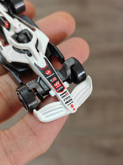 Hot Wheels MoneyGram HAAS F1 Car - White (Uncarded - New) - Kinder Logs