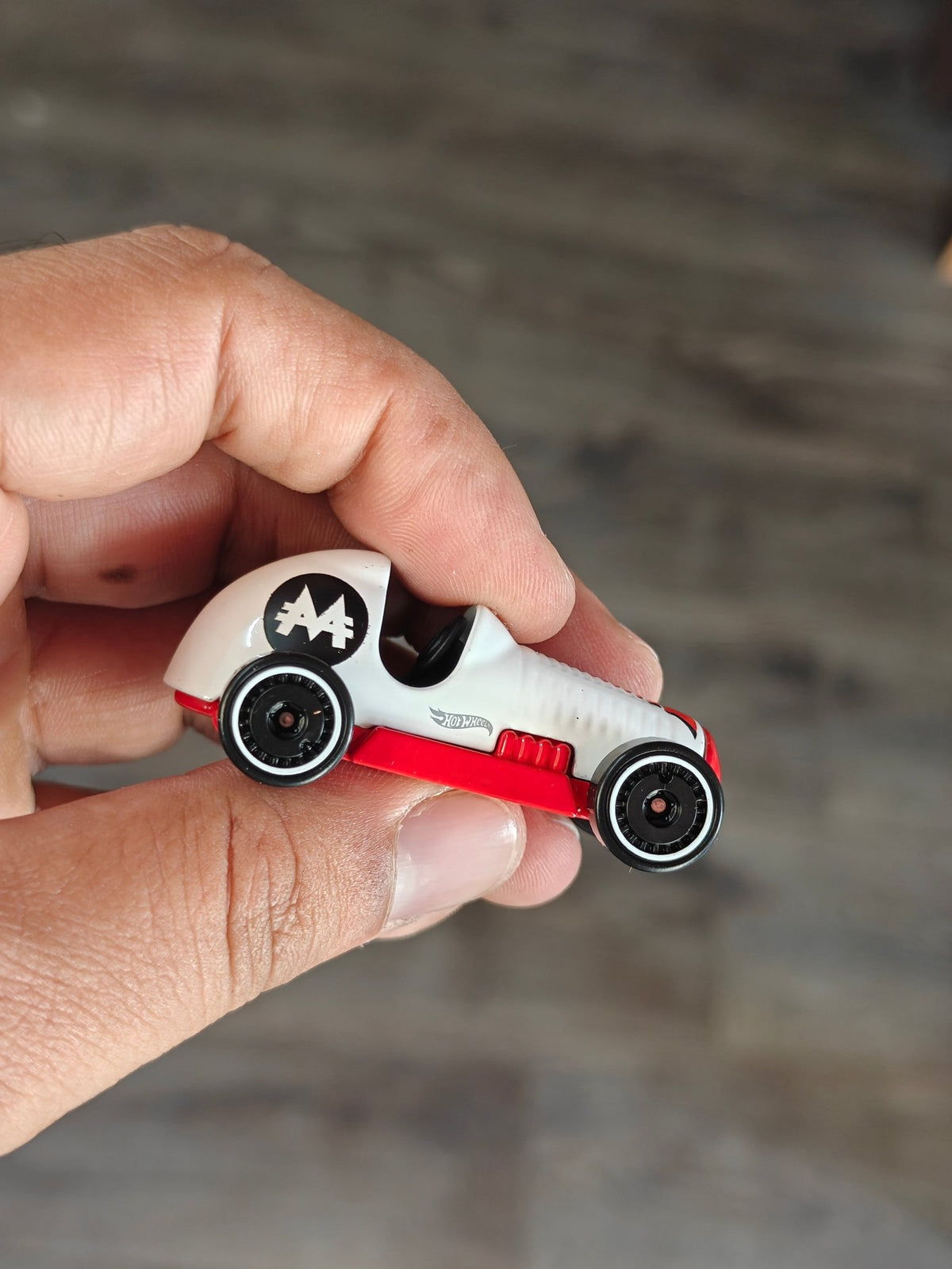 Hot Wheels Monopoly Car - White (Uncarded - New) - Kinder Logs