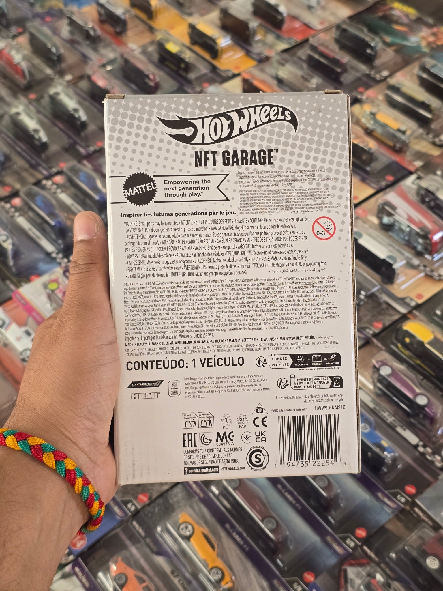 Hot Wheels NFT 1970 Dodge Power Wagon - Kinder Logs