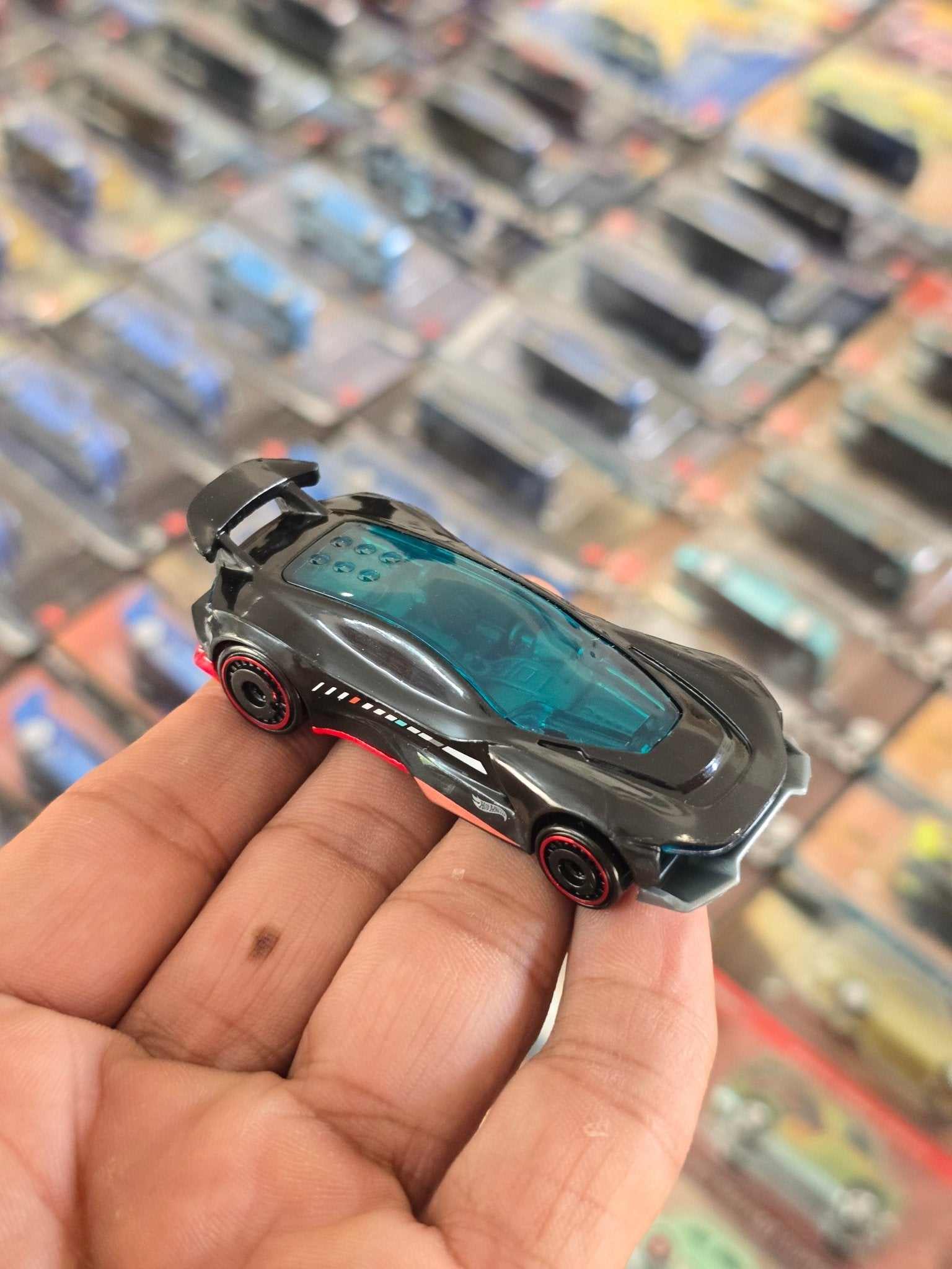 Hot Wheels Nightburnerz Gazella R (Uncarded) - Kinder Logs