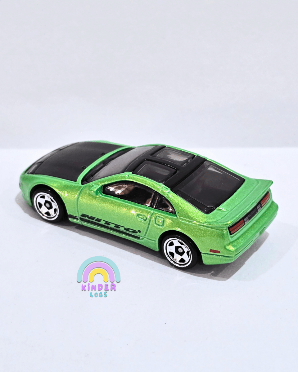 Hot Wheels Nissan 300ZX Twin Turbo - Green (Uncarded) - Kinder Logs