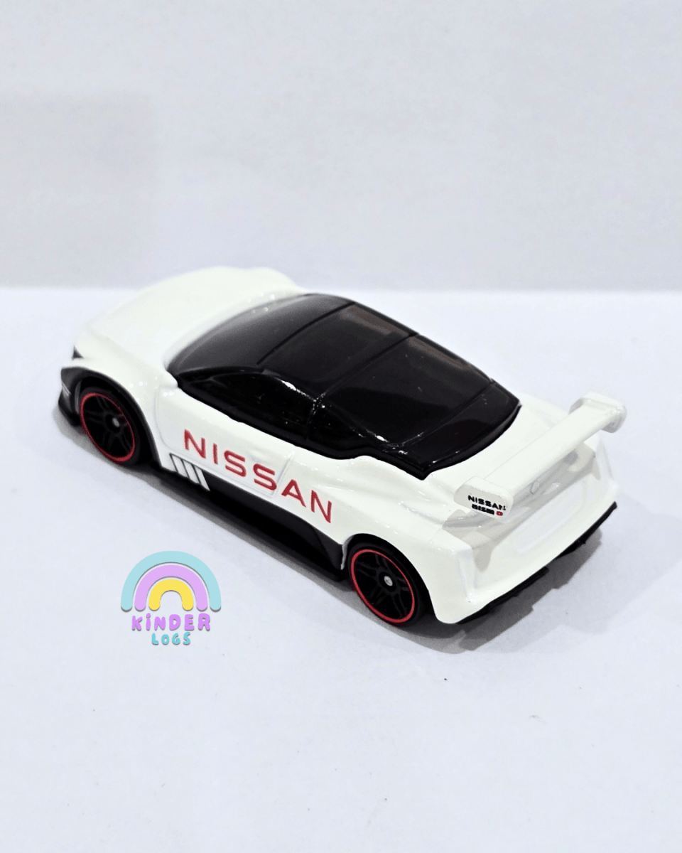 Hot Wheels Nissan Leaf Nismo (Uncarded) - Kinder Logs