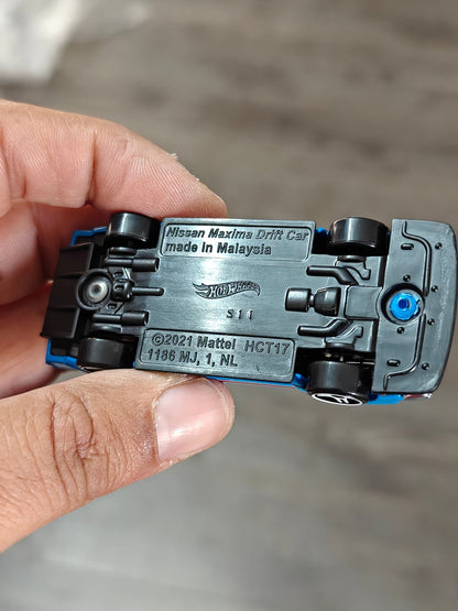 Hot Wheels Nissan Maxima Drift Car (Uncarded - New) - Kinder Logs