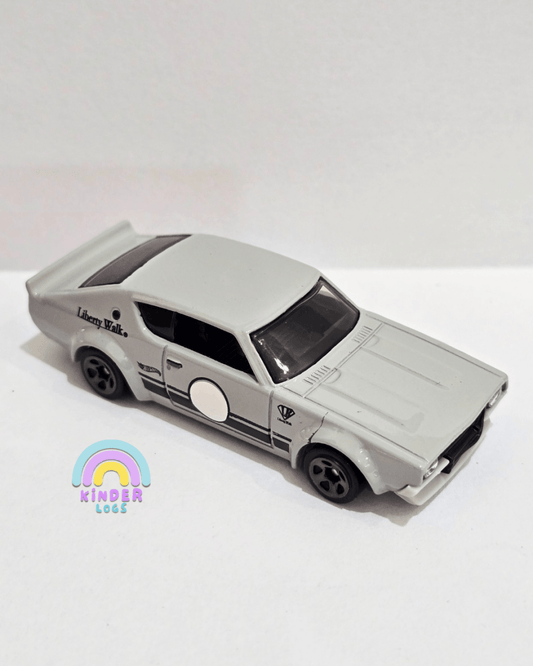 Hot Wheels Nissan Skyline 2000 GT - R Liberty Walk (Uncarded) - Kinder Logs