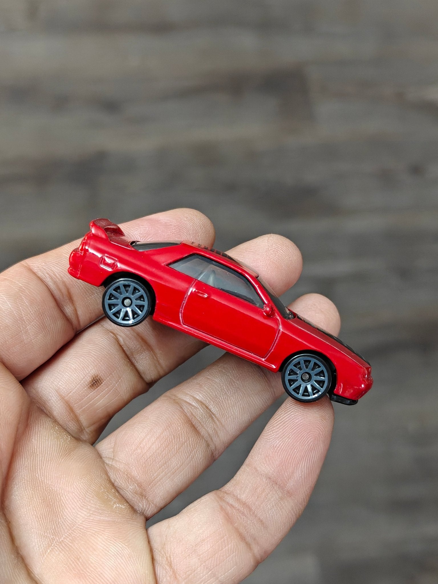Hot Wheels Nissan Skyline GT - R (BNR32) - Red (Uncarded - New) - Kinder Logs