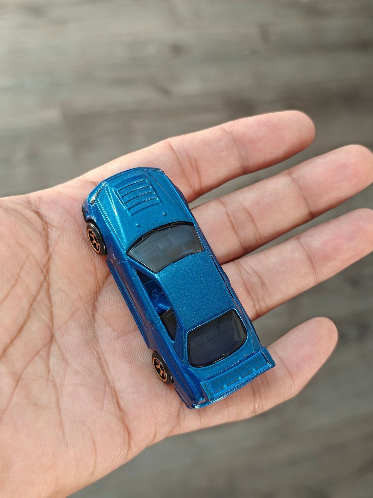 Hot Wheels Nissan Skyline GT-R BNR34 - Blue (Uncarded - New) - Kinder Logs