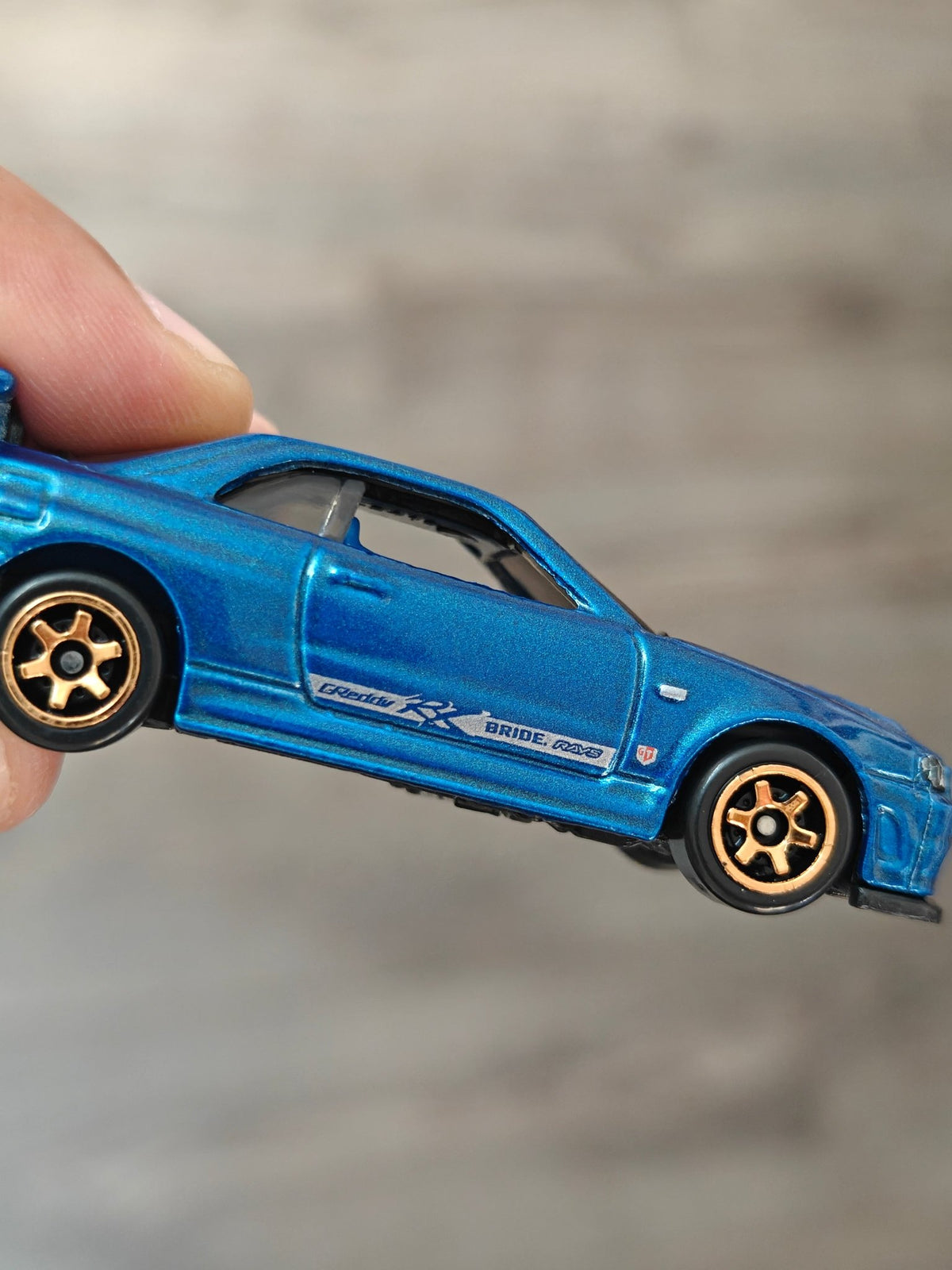 Hot Wheels Nissan Skyline GT-R BNR34 - Blue (Uncarded - New) - Kinder Logs