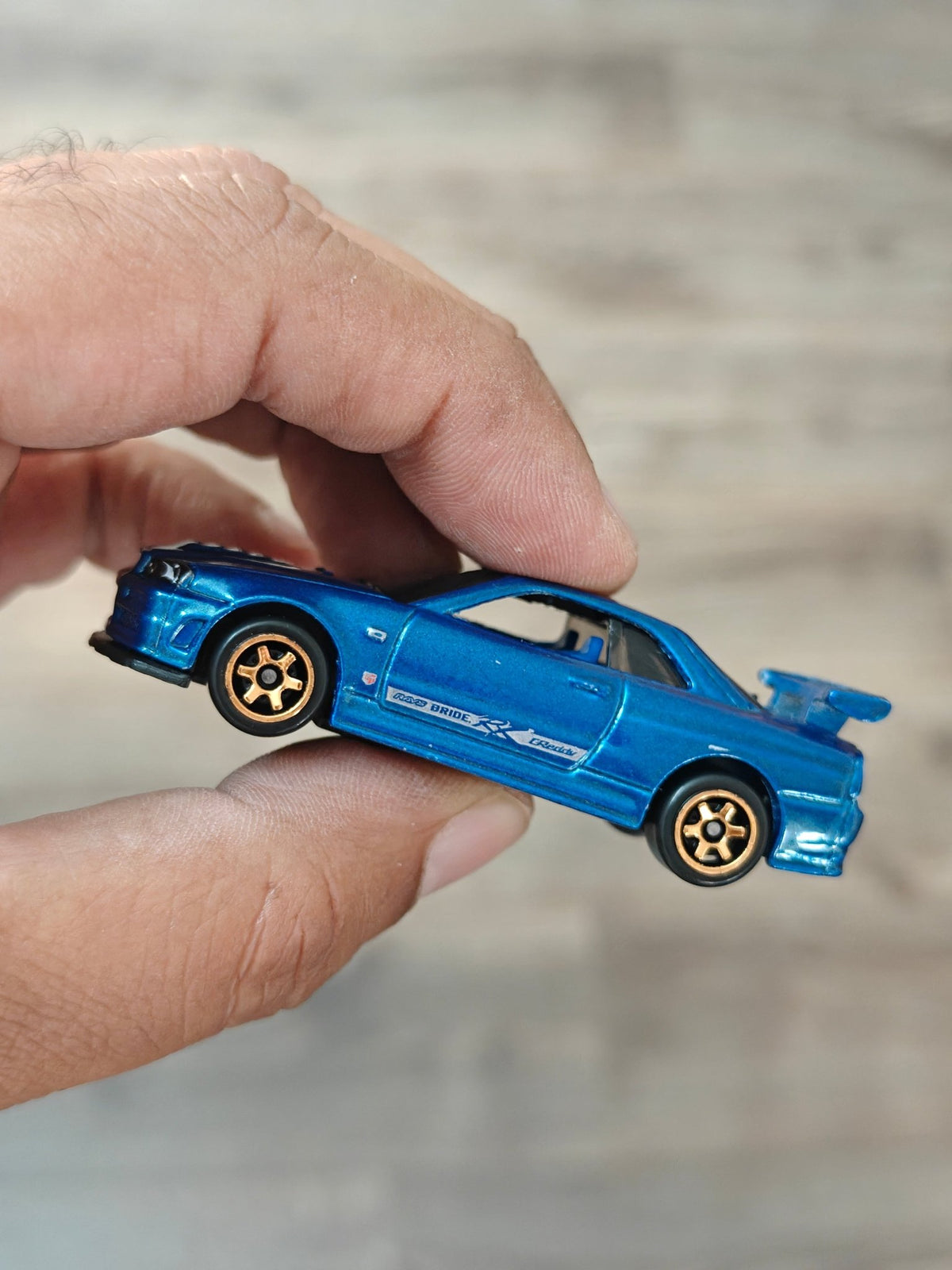 Hot Wheels Nissan Skyline GT-R BNR34 - Blue (Uncarded - New) - Kinder Logs