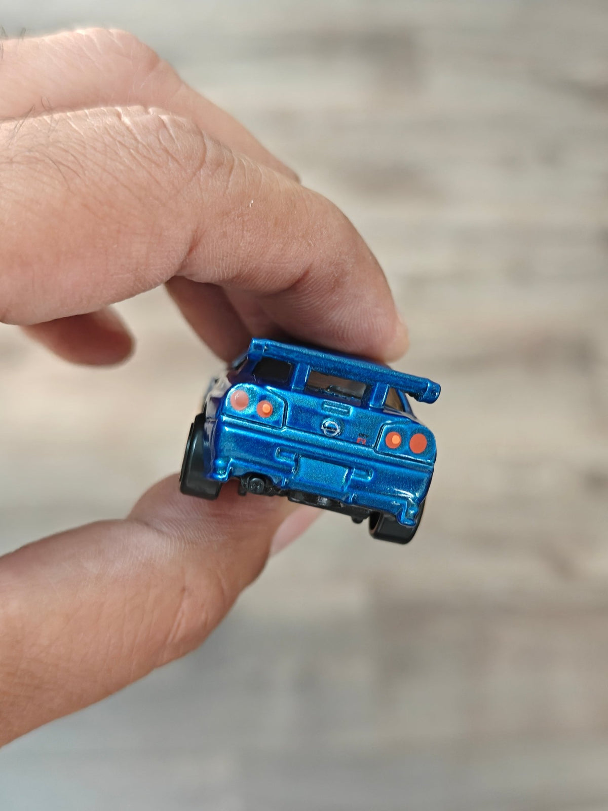 Hot Wheels Nissan Skyline GT-R BNR34 - Blue (Uncarded - New) - Kinder Logs