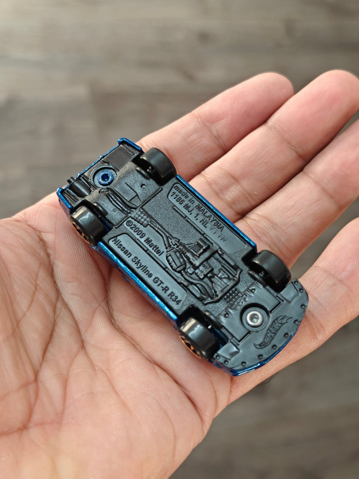 Hot Wheels Nissan Skyline GT-R BNR34 - Blue (Uncarded - New) - Kinder Logs