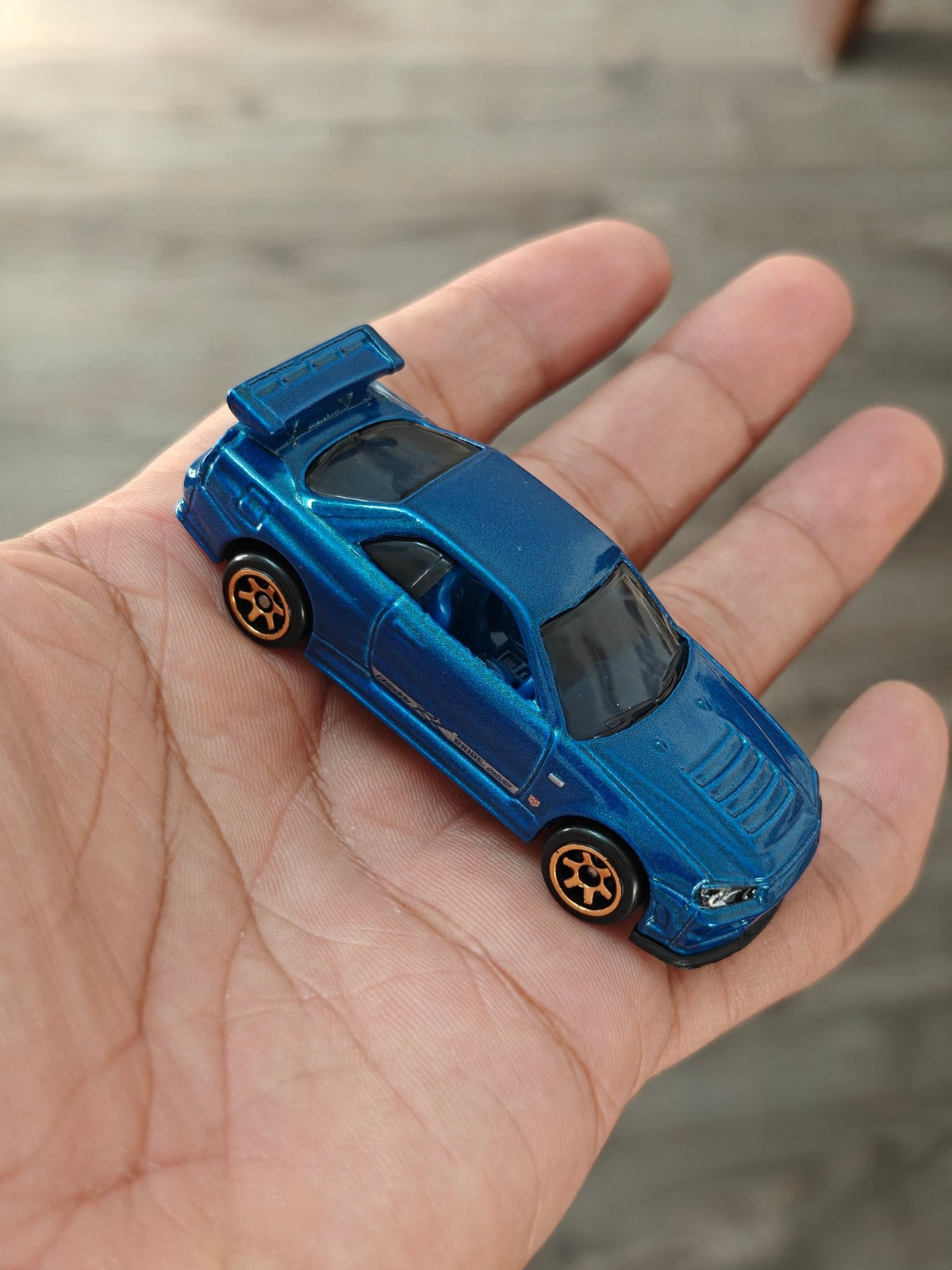 Hot Wheels Nissan Skyline GT-R BNR34 - Blue (Uncarded - New) - Kinder Logs