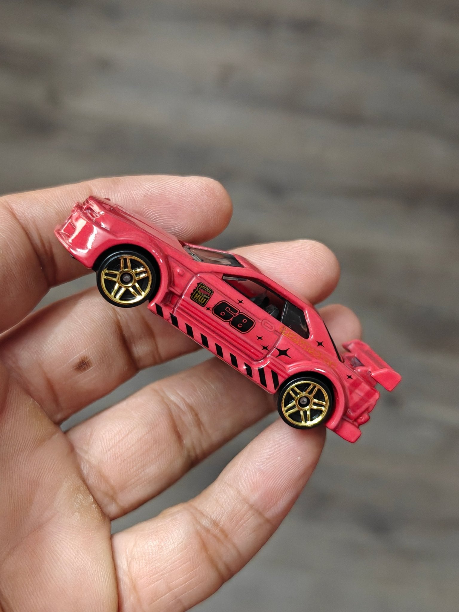 Hot Wheels Nissan Skyline GT-R (R32) - Color Shifters (Uncarded - New) - Kinder Logs