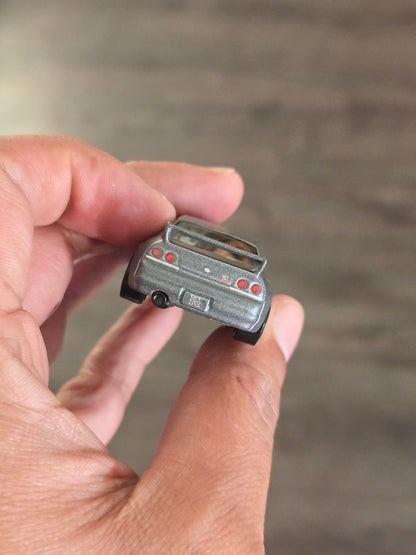 Hot Wheels Nissan Skyline GT - R R33 GODZILLA - Grey (Uncarded - New) - Kinder Logs