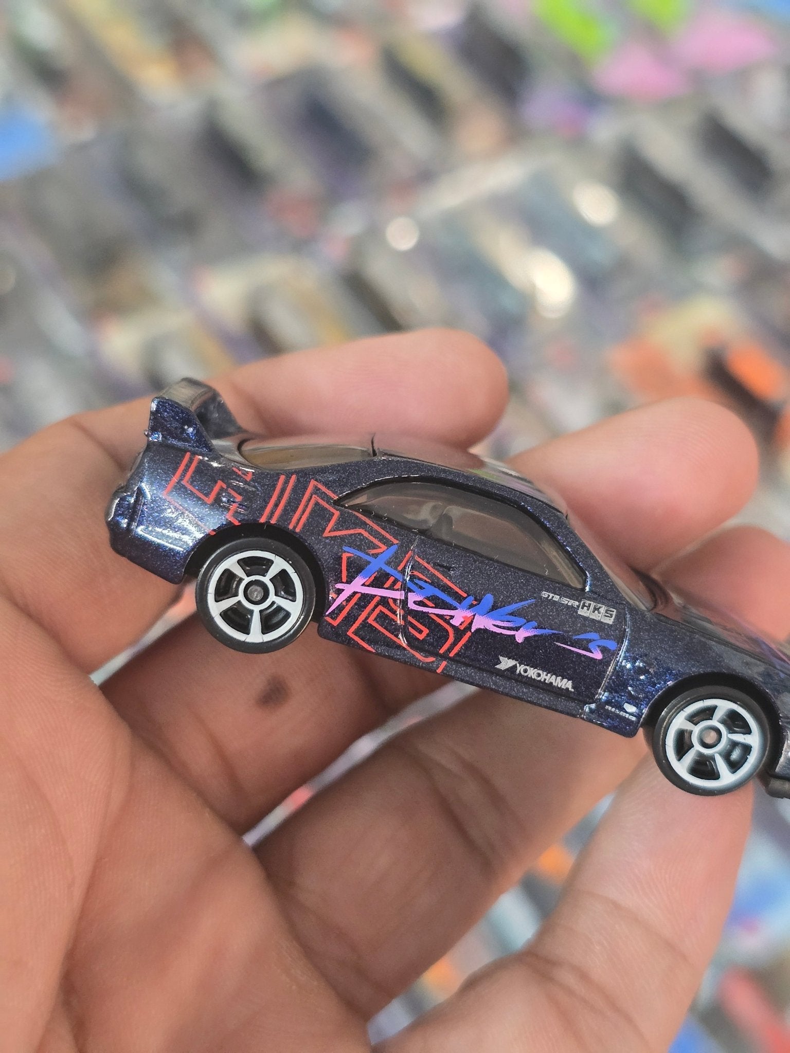 Hot Wheels Nissan Skyline GT - R R33 HKS Power's (Uncarded) - Kinder Logs