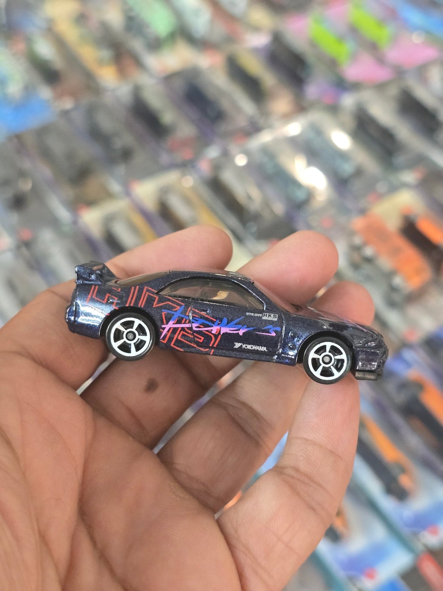 Hot Wheels Nissan Skyline GT - R R33 HKS Power's (Uncarded) - Kinder Logs