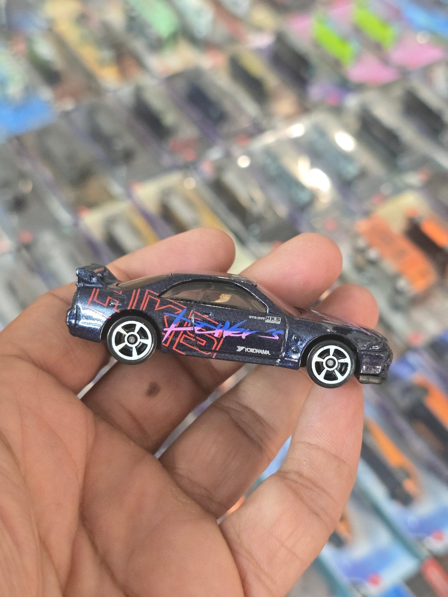 Hot Wheels Nissan Skyline GT - R R33 HKS Power's (Uncarded) - Kinder Logs
