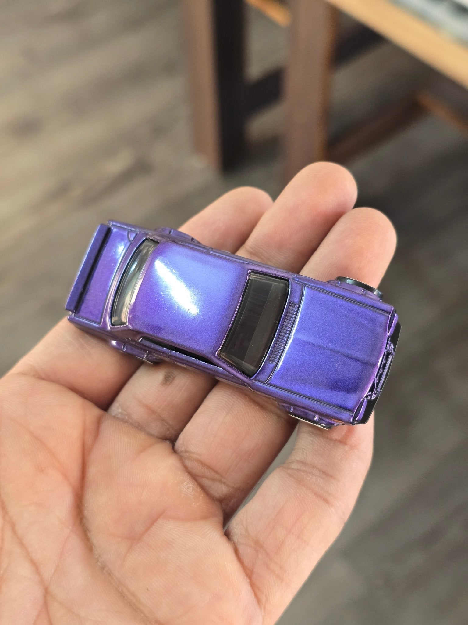 Hot Wheels Nissan Skyline HT 2000 GT - X (Uncarded) - Kinder Logs