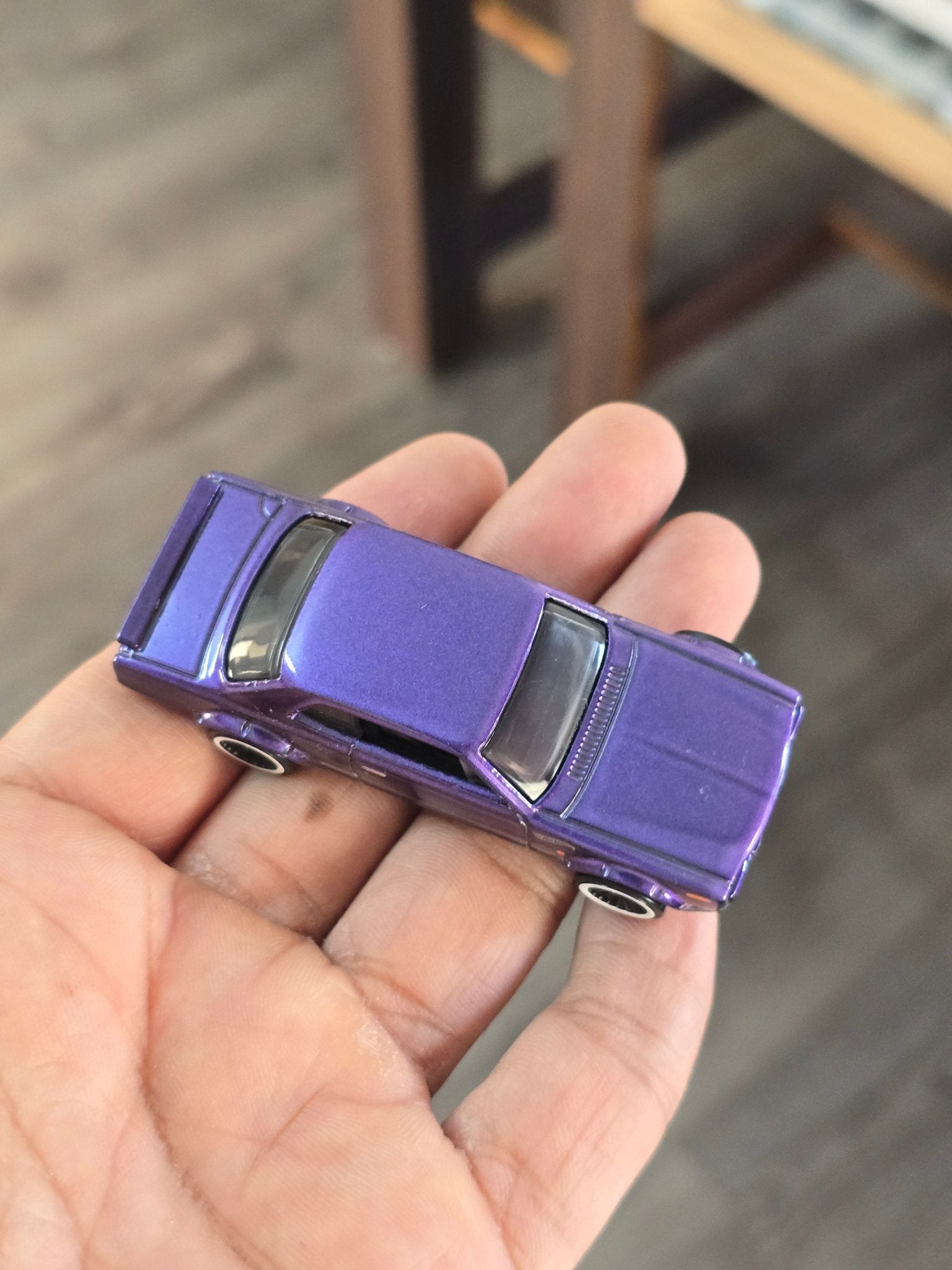 Hot Wheels Nissan Skyline HT 2000 GT - X (Uncarded) - Kinder Logs